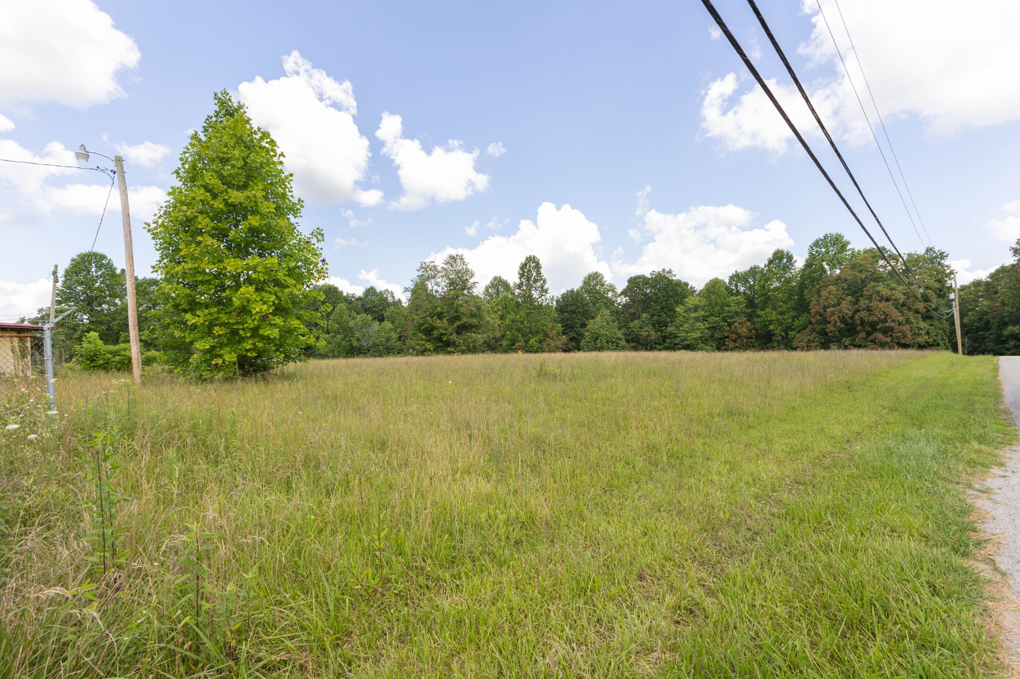 10125 Crossville Hwy Property Photo 3