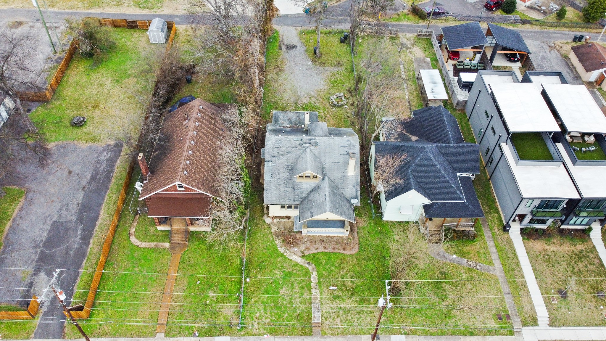2020 Clifton Ave Property Photo 6