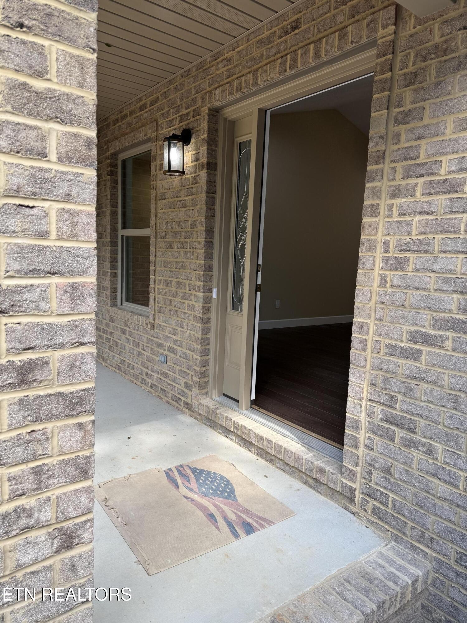 10 T Place Place Property Photo 3