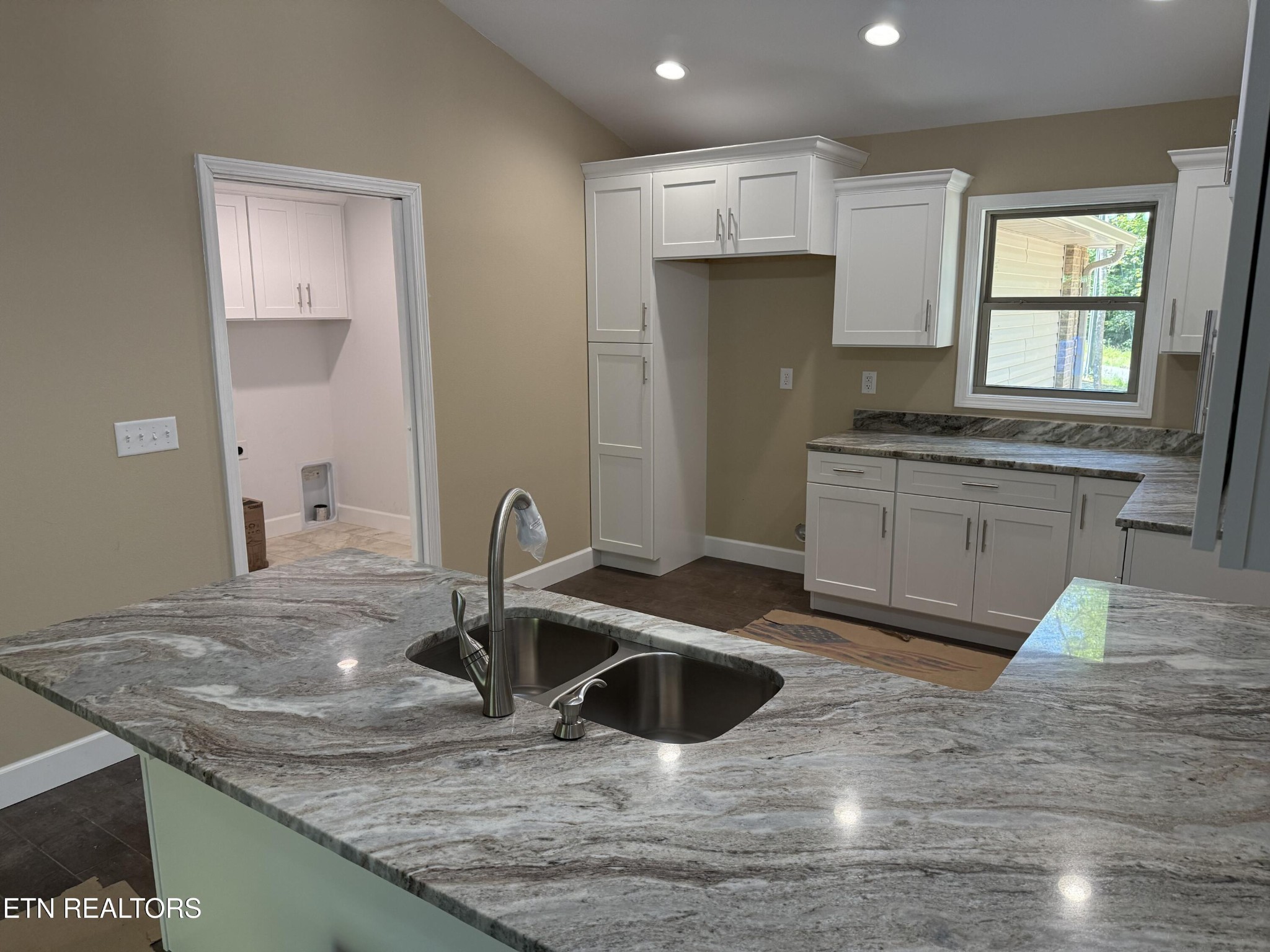 10 T Place Place Property Photo 13
