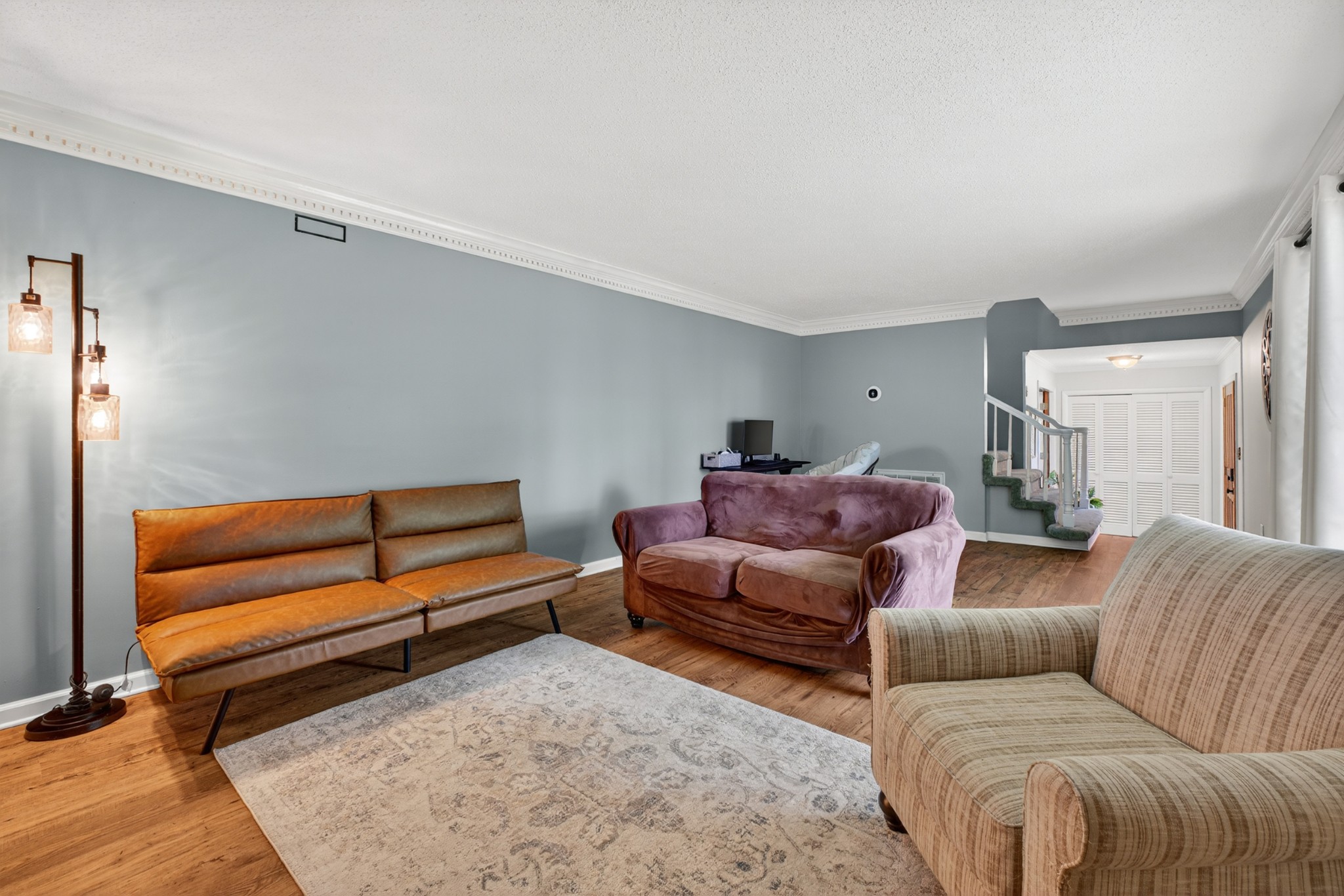 1802 Dunroamin Ln Property Photo 7
