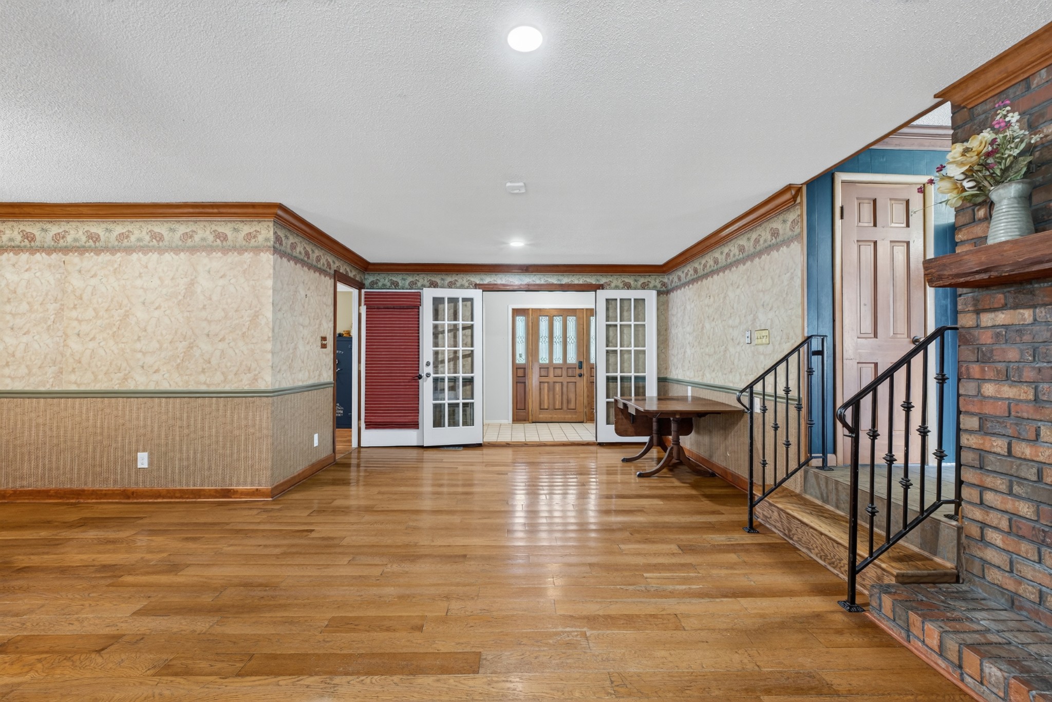 1802 Dunroamin Ln Property Photo 14