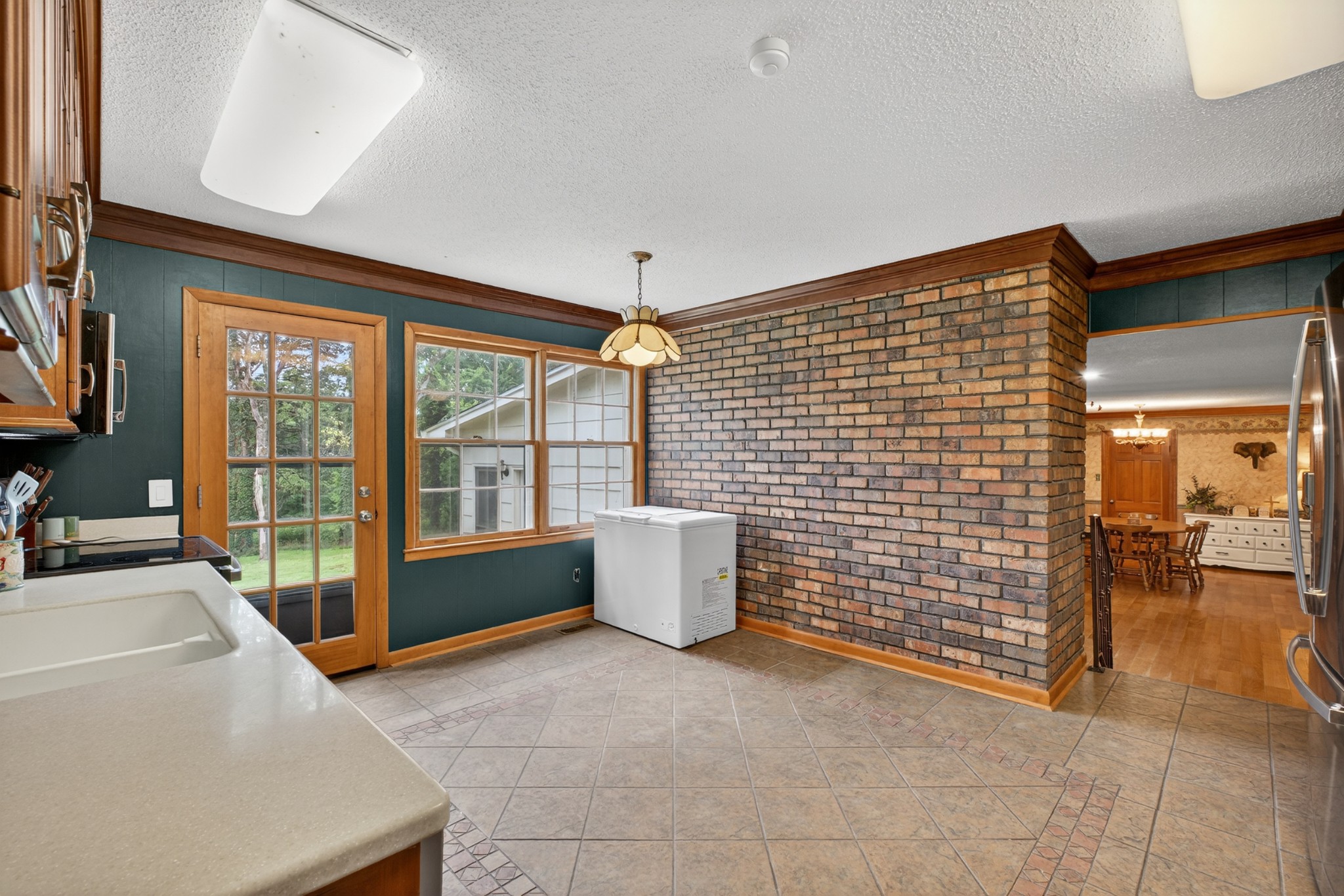 1802 Dunroamin Ln Property Photo 14