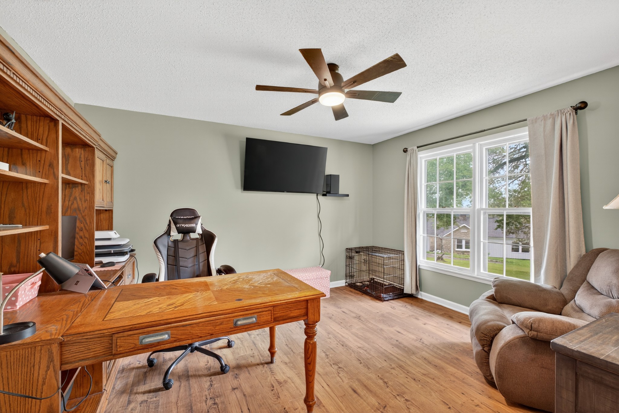 1802 Dunroamin Ln Property Photo 20