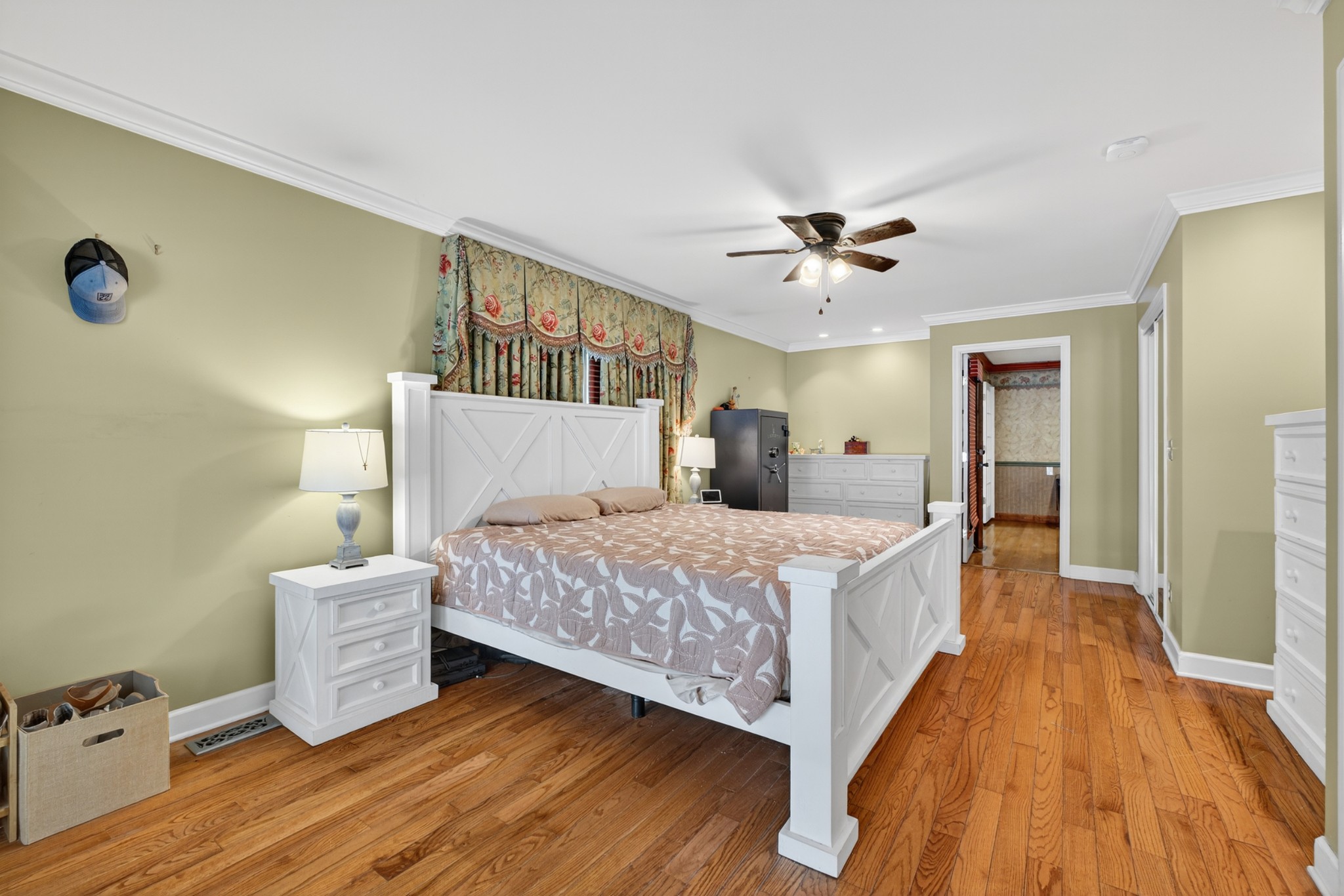 1802 Dunroamin Ln Property Photo 23
