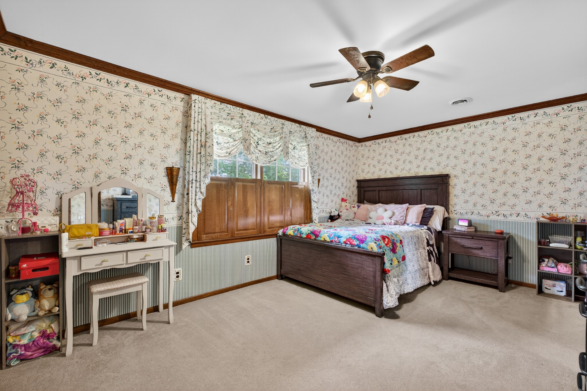 1802 Dunroamin Ln Property Photo 28