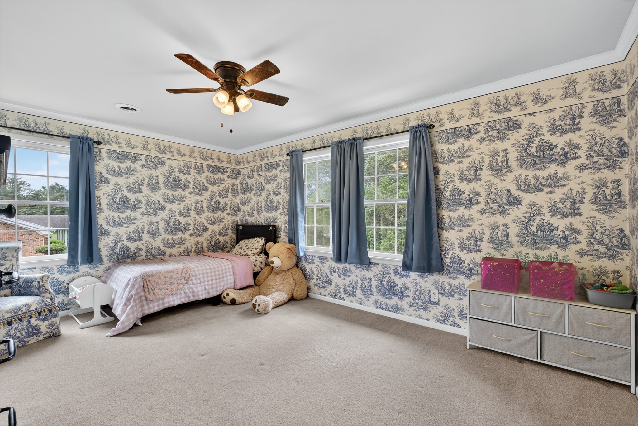 1802 Dunroamin Ln Property Photo 31