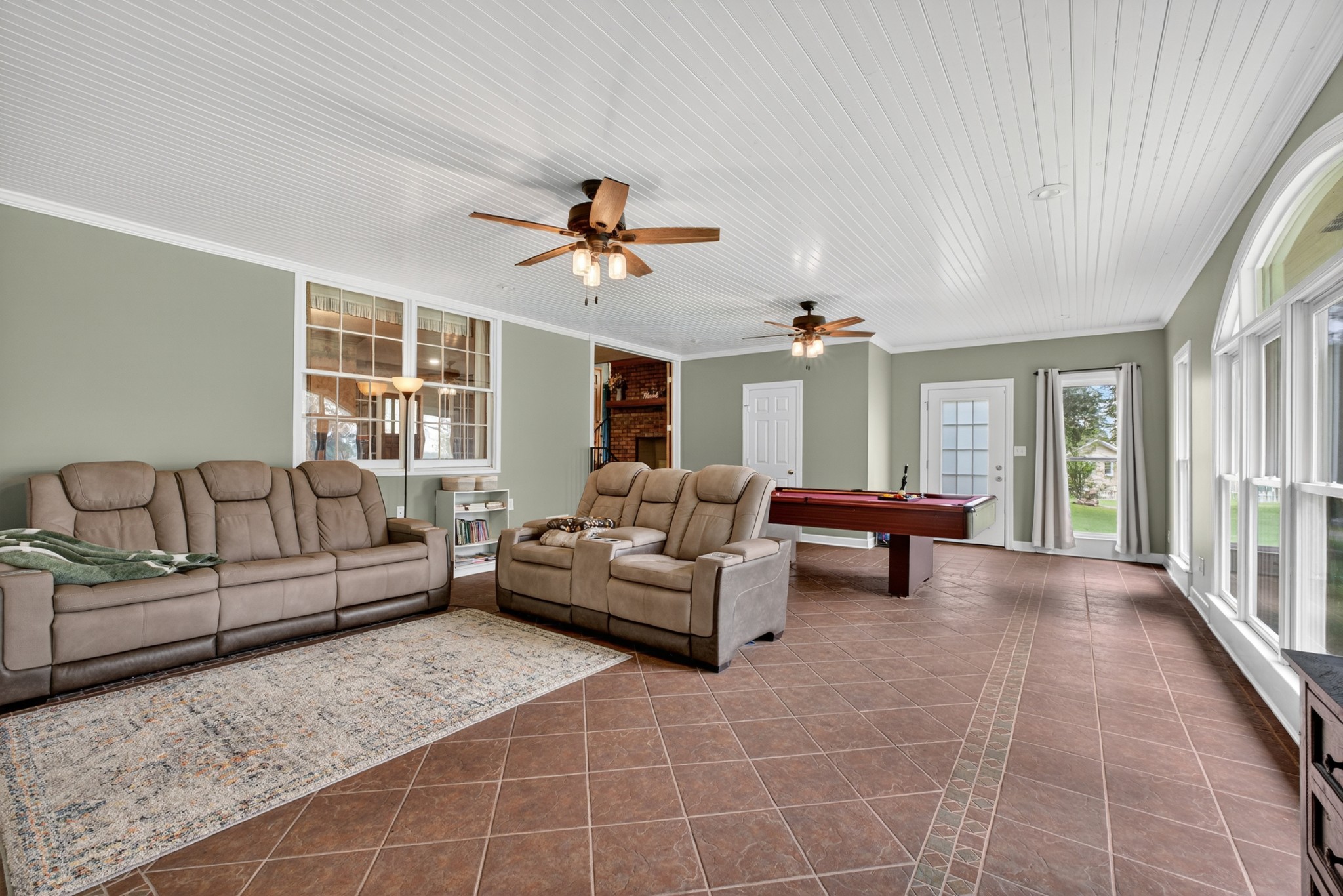 1802 Dunroamin Ln Property Photo 36