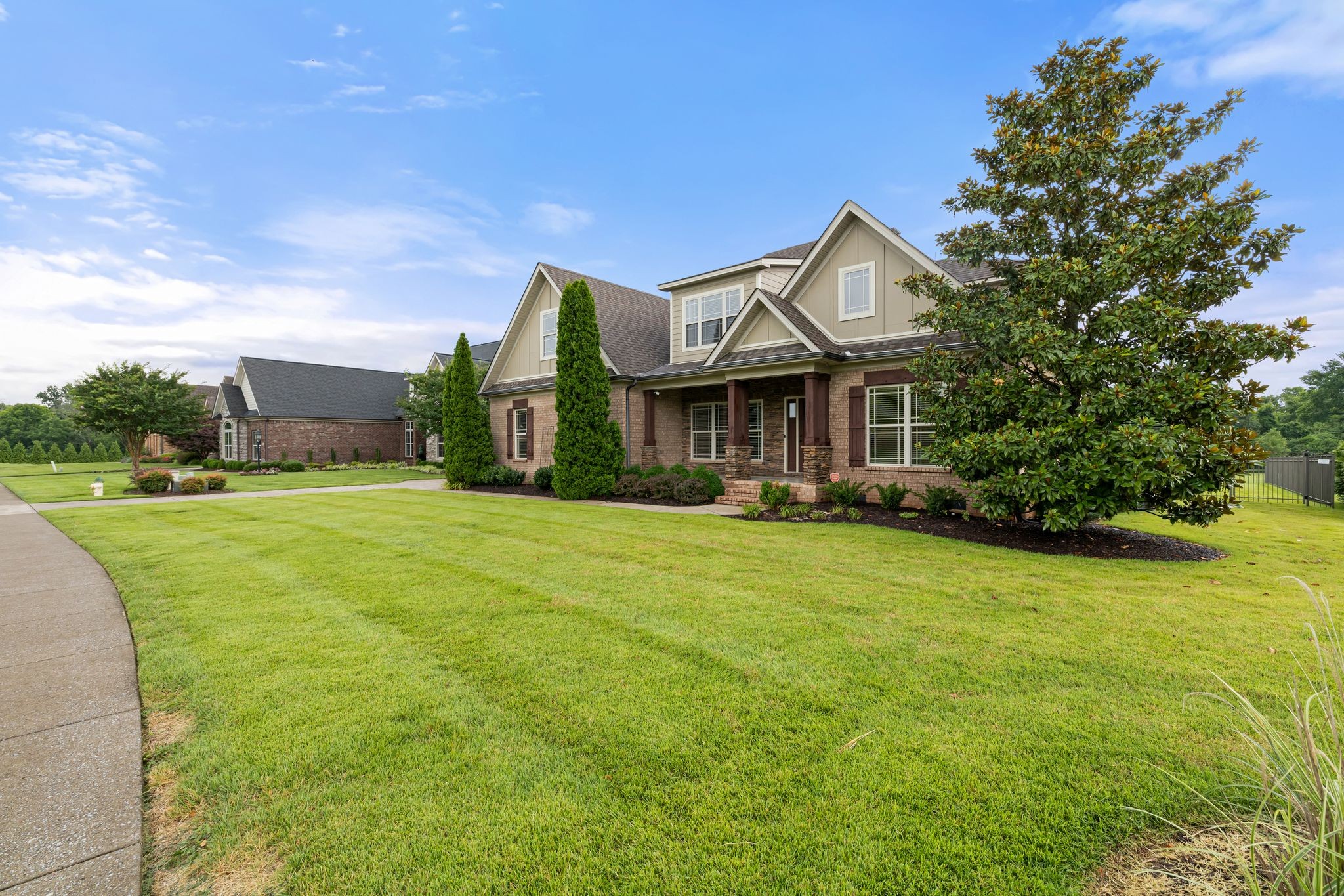 1118 Averwater Run Property Photo 3