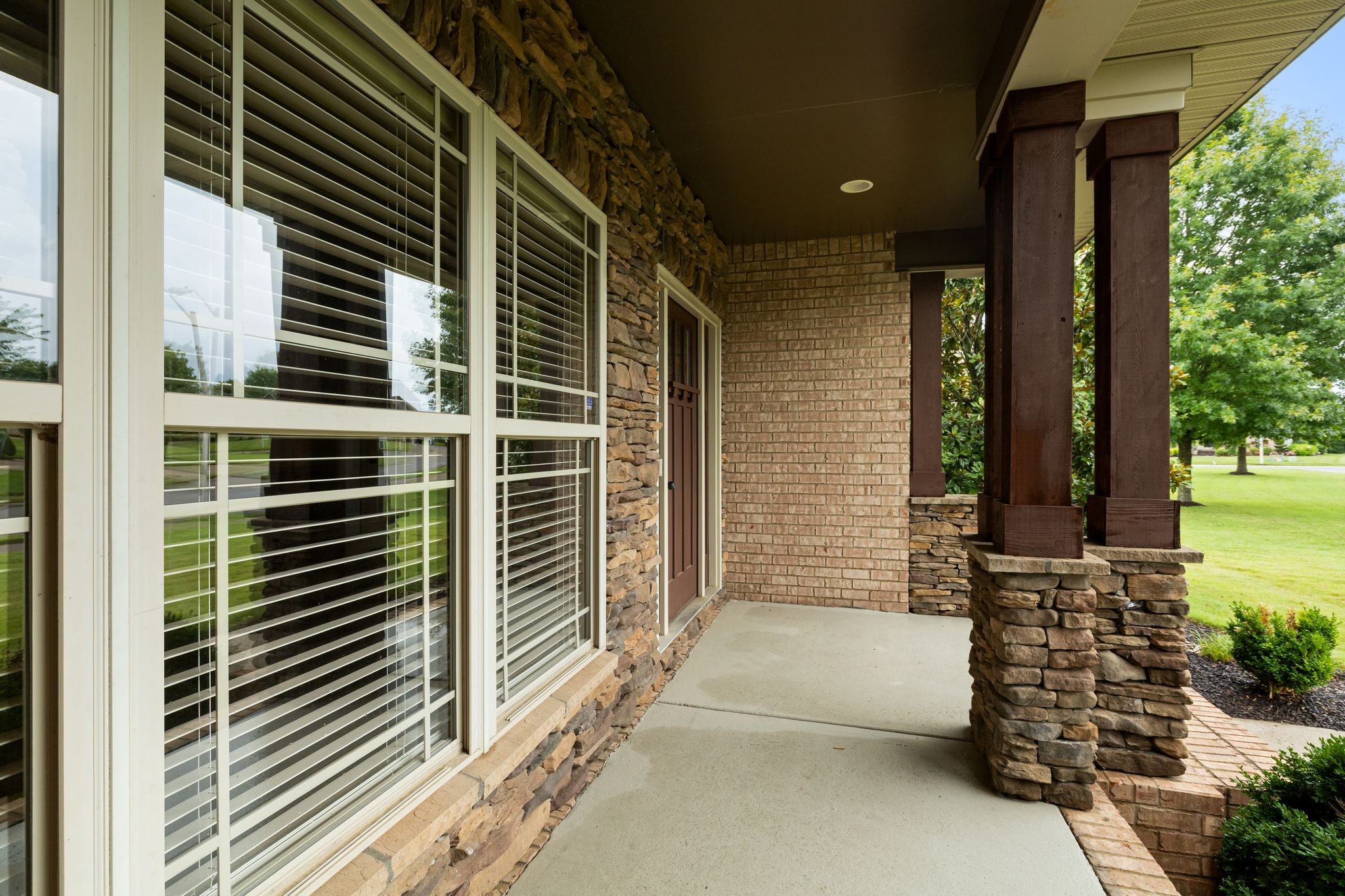 1118 Averwater Run Property Photo 6