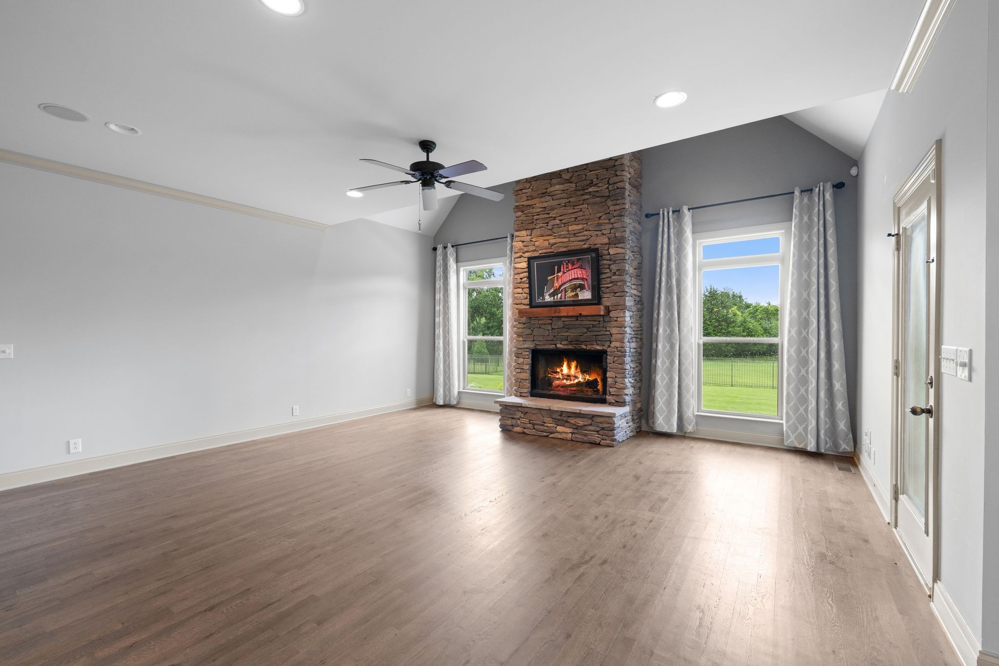 1118 Averwater Run Property Photo 12