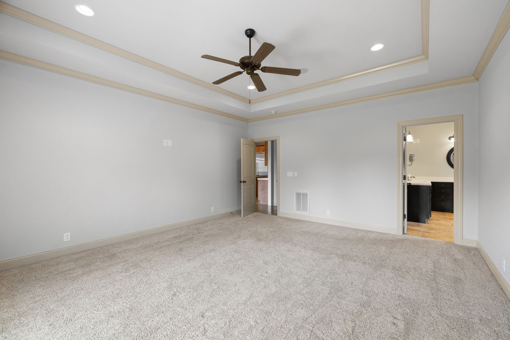 1118 Averwater Run Property Photo 26