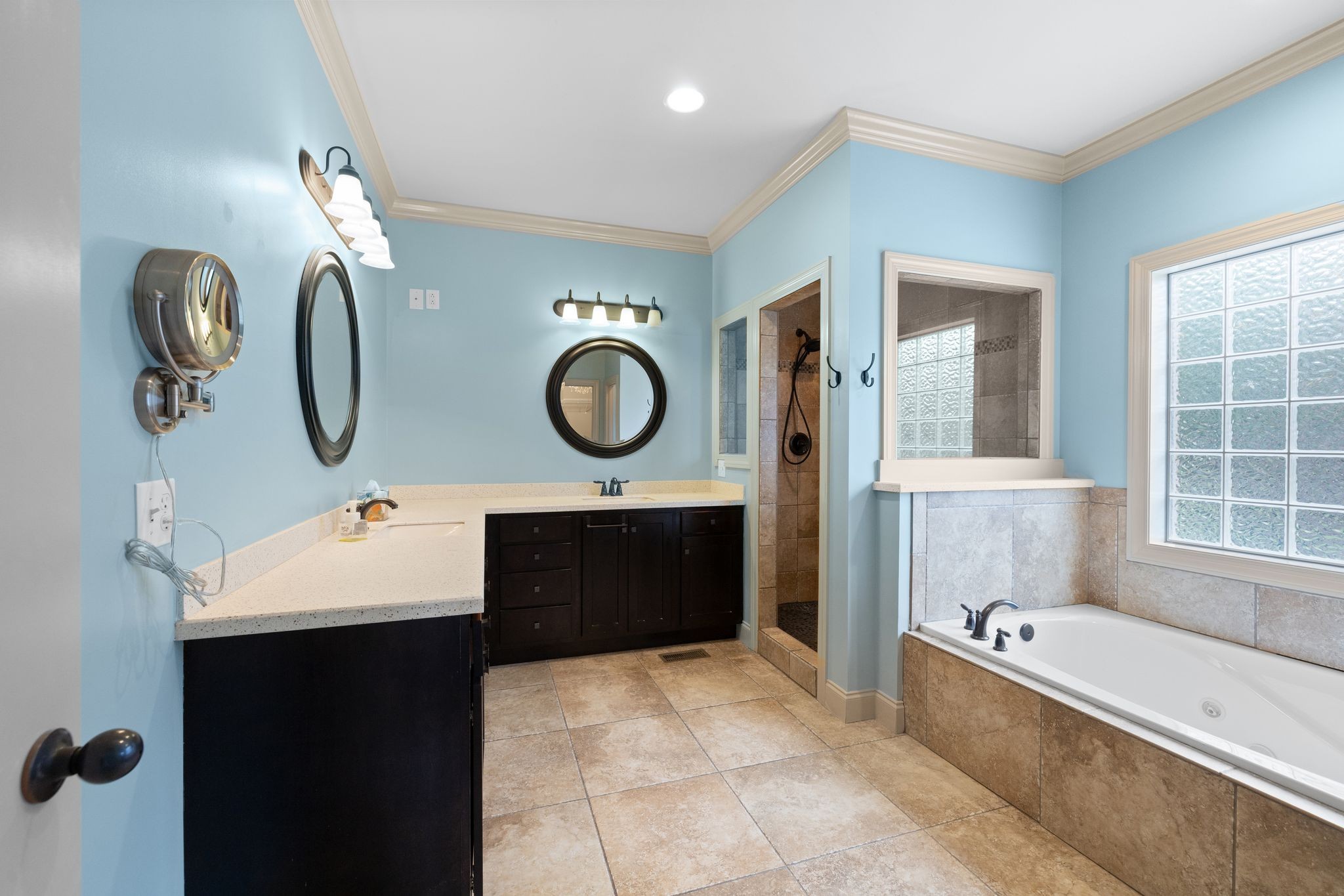 1118 Averwater Run Property Photo 27