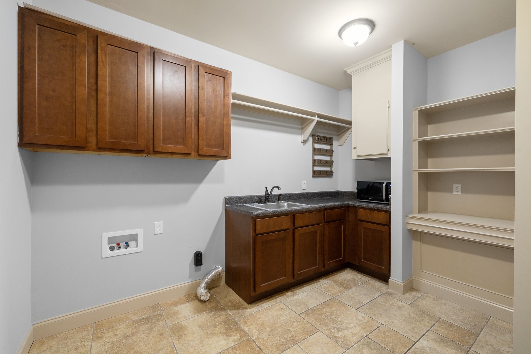 1118 Averwater Run Property Photo 30