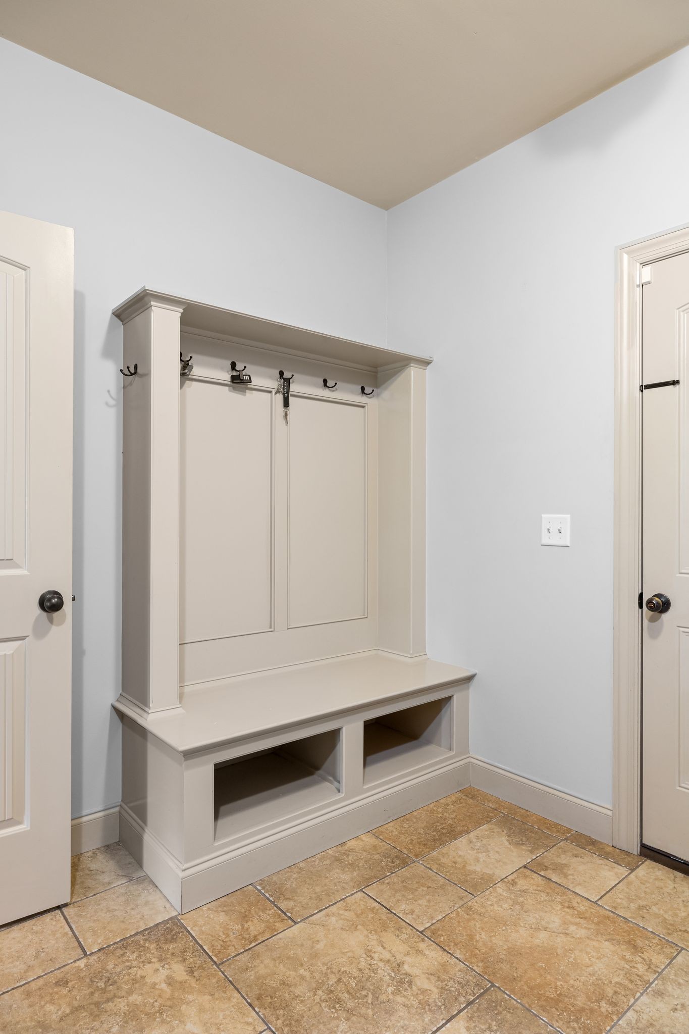 1118 Averwater Run Property Photo 31