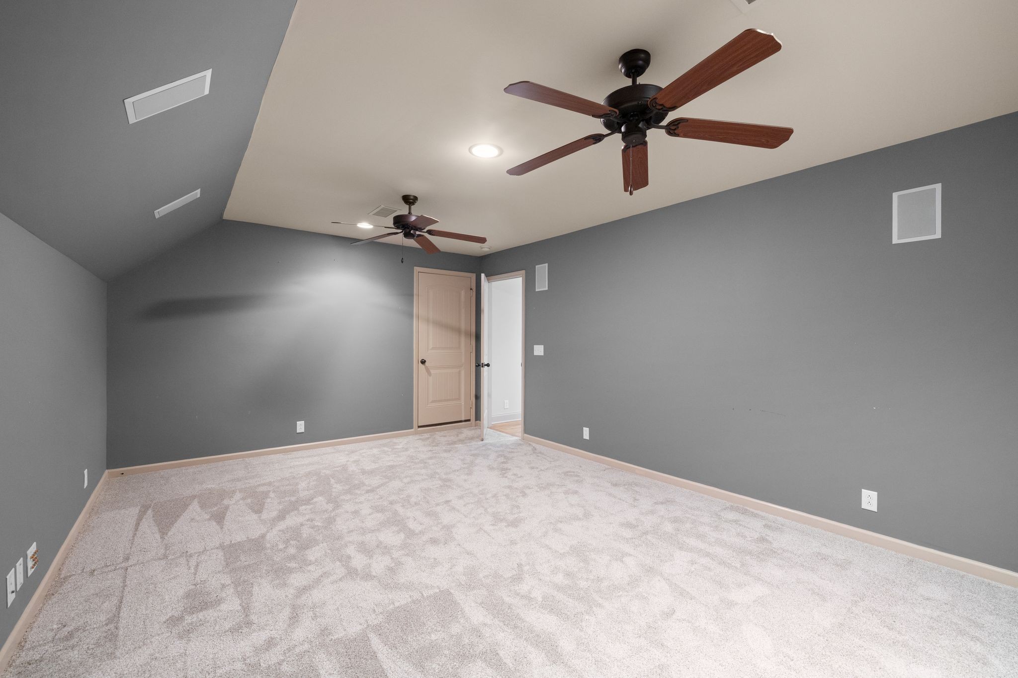 1118 Averwater Run Property Photo 35