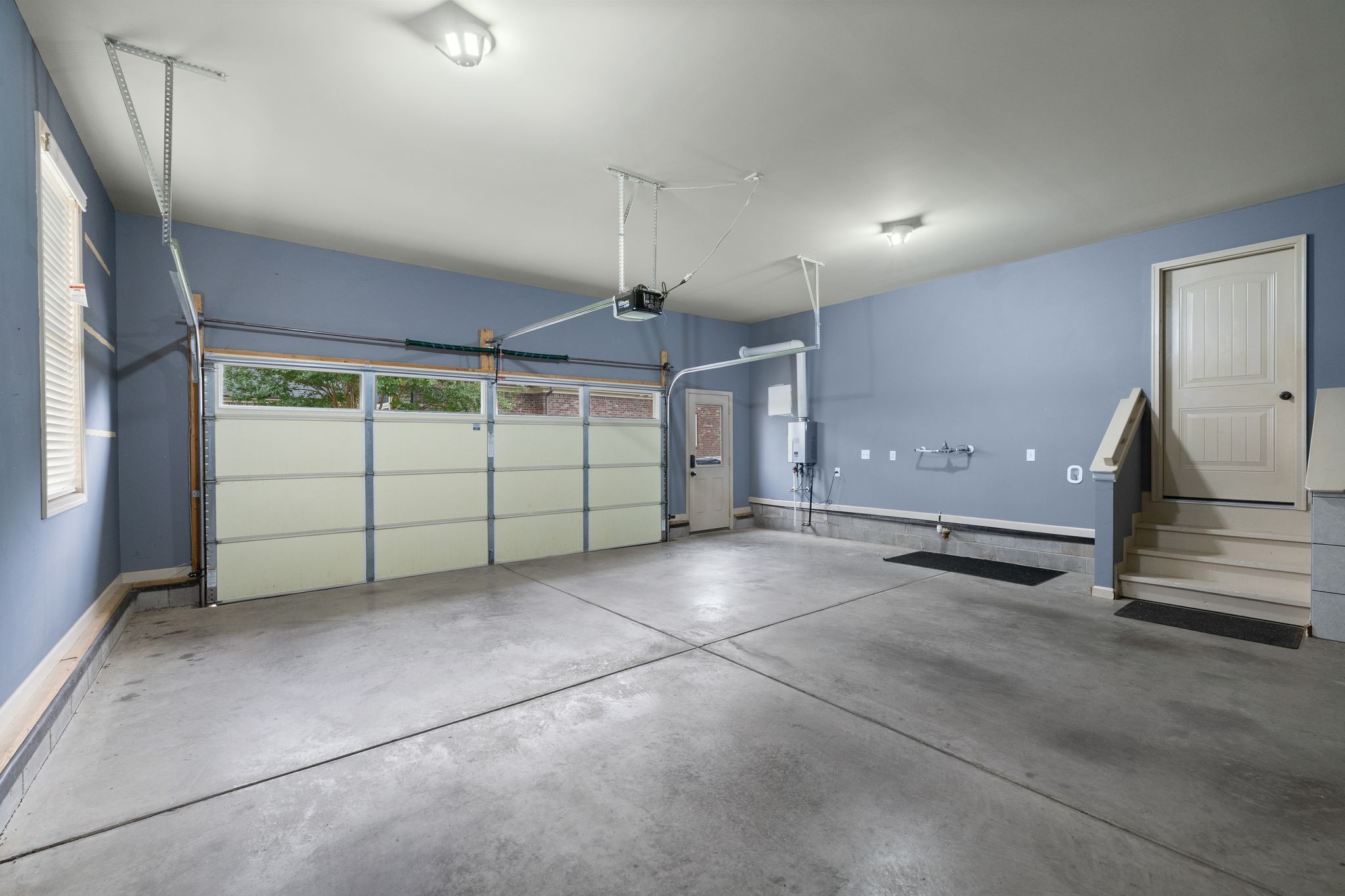 1118 Averwater Run Property Photo 44