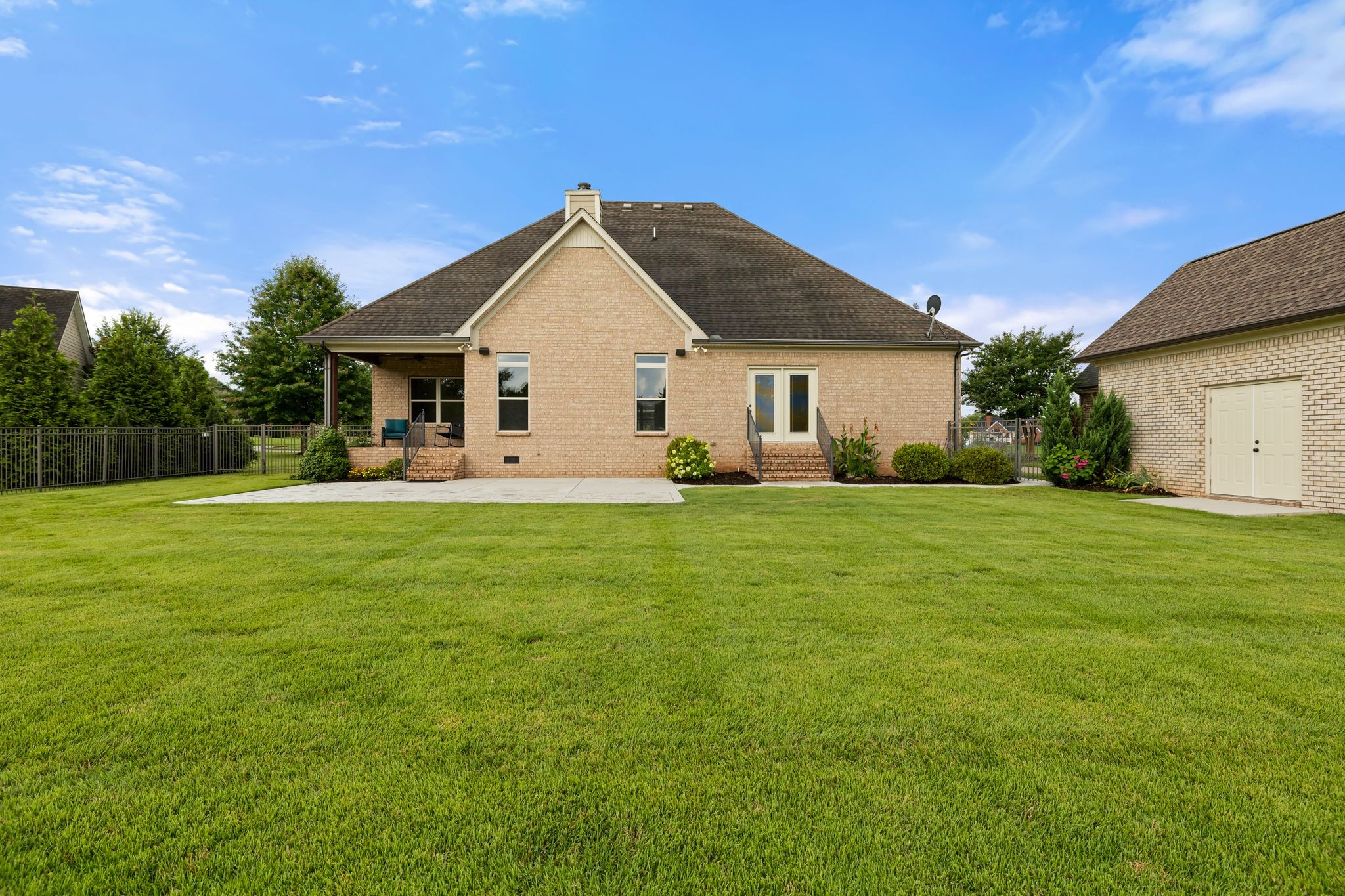 1118 Averwater Run Property Photo 48