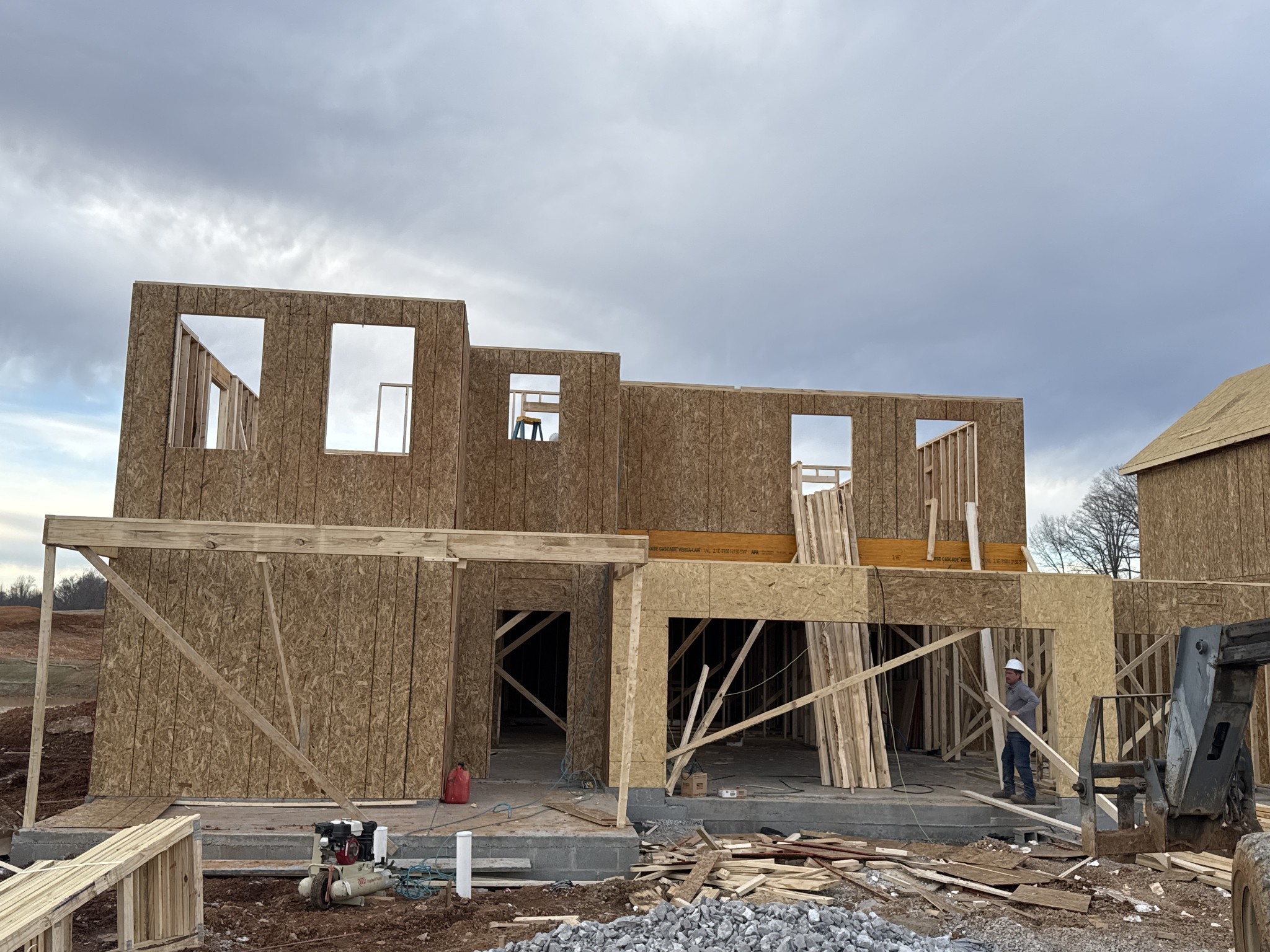 812 Bur Oak Court Property Photo 3
