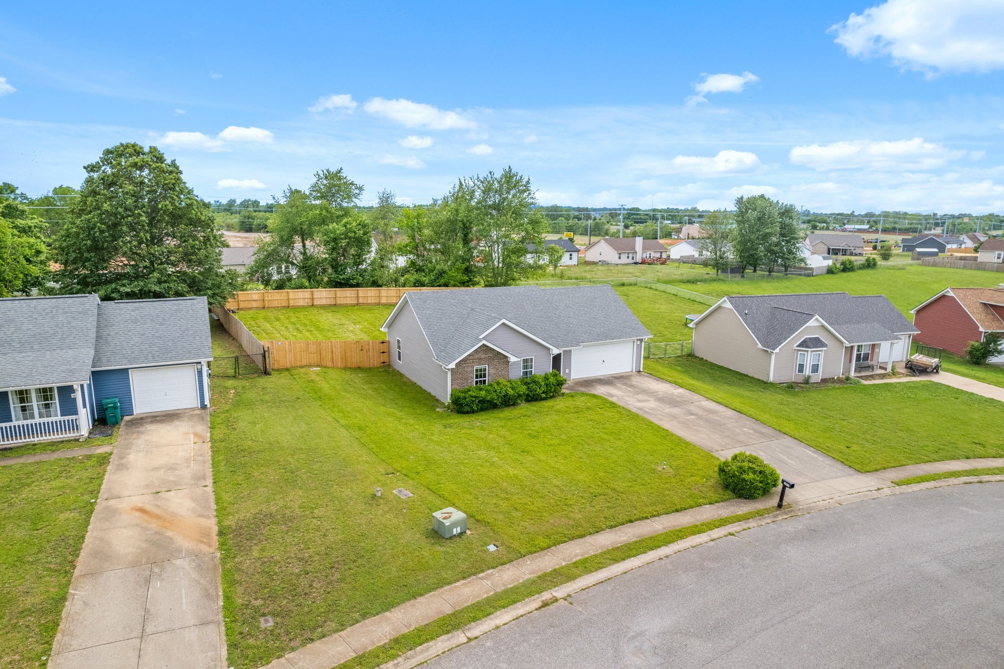 1074 Meshaw Trl Property Photo 4