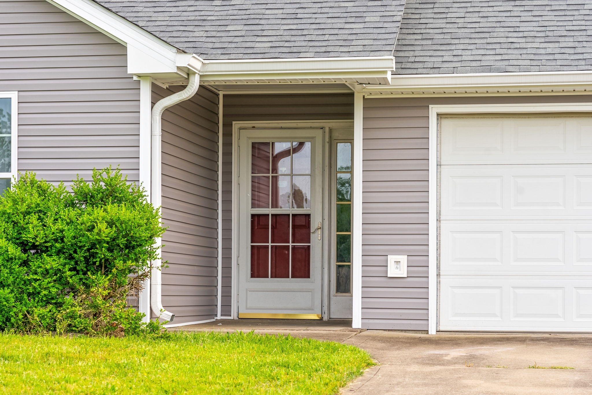 1074 Meshaw Trl Property Photo 6