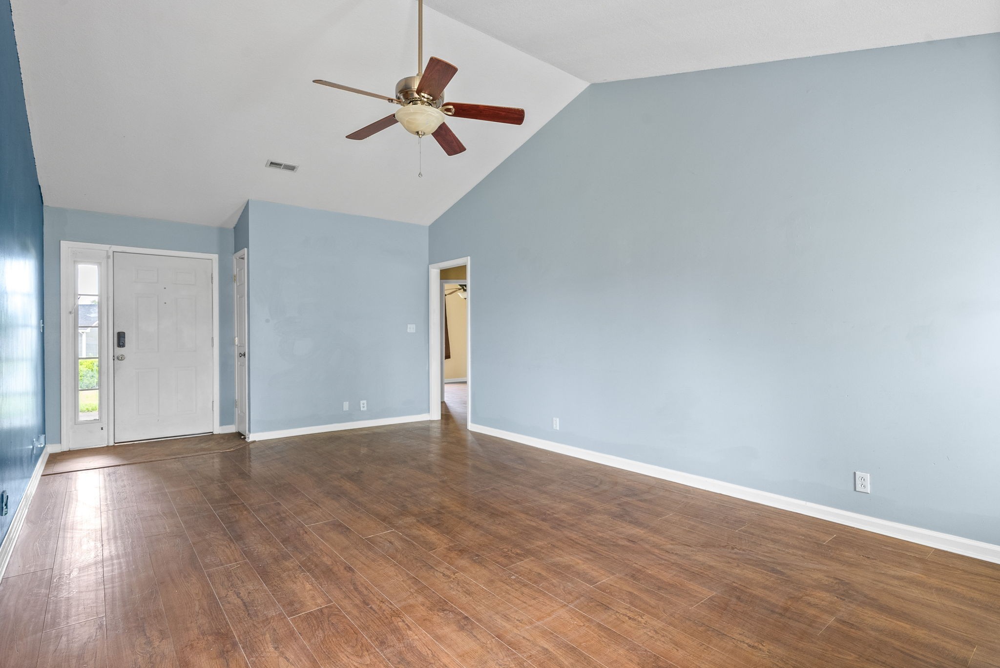 1074 Meshaw Trl Property Photo 11
