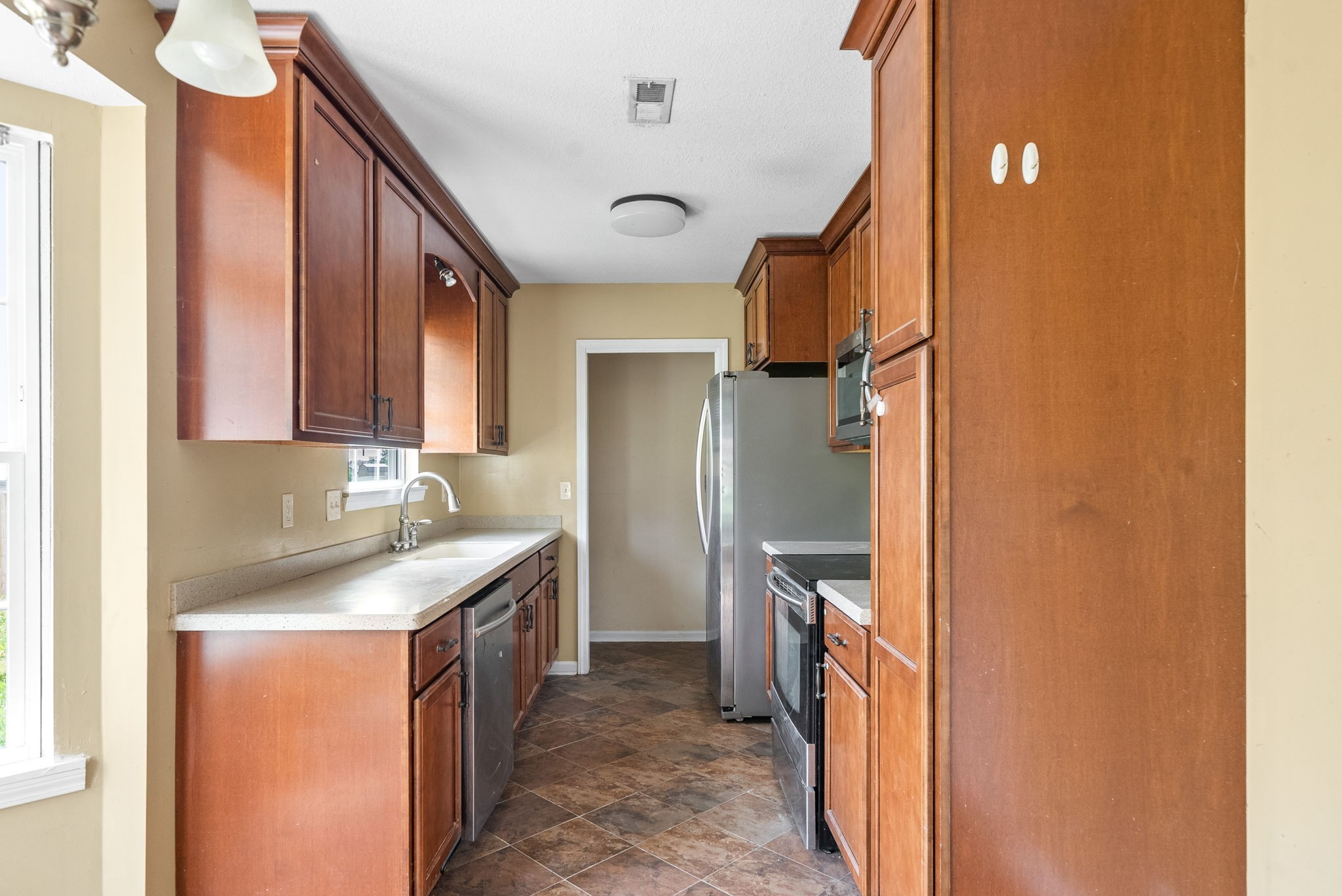 1074 Meshaw Trl Property Photo 13