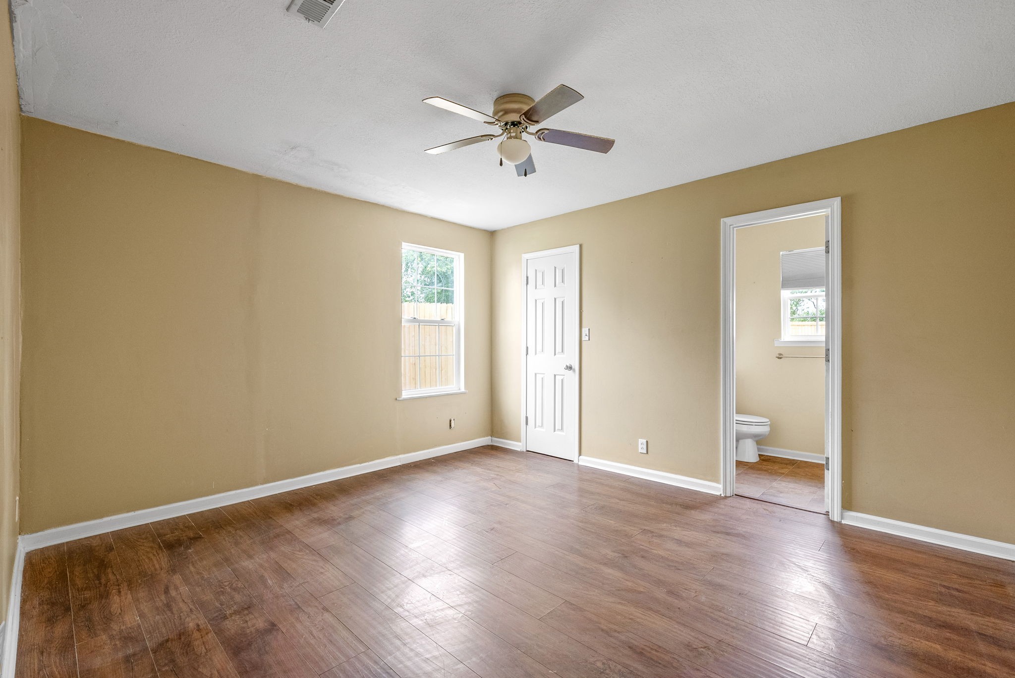 1074 Meshaw Trl Property Photo 18