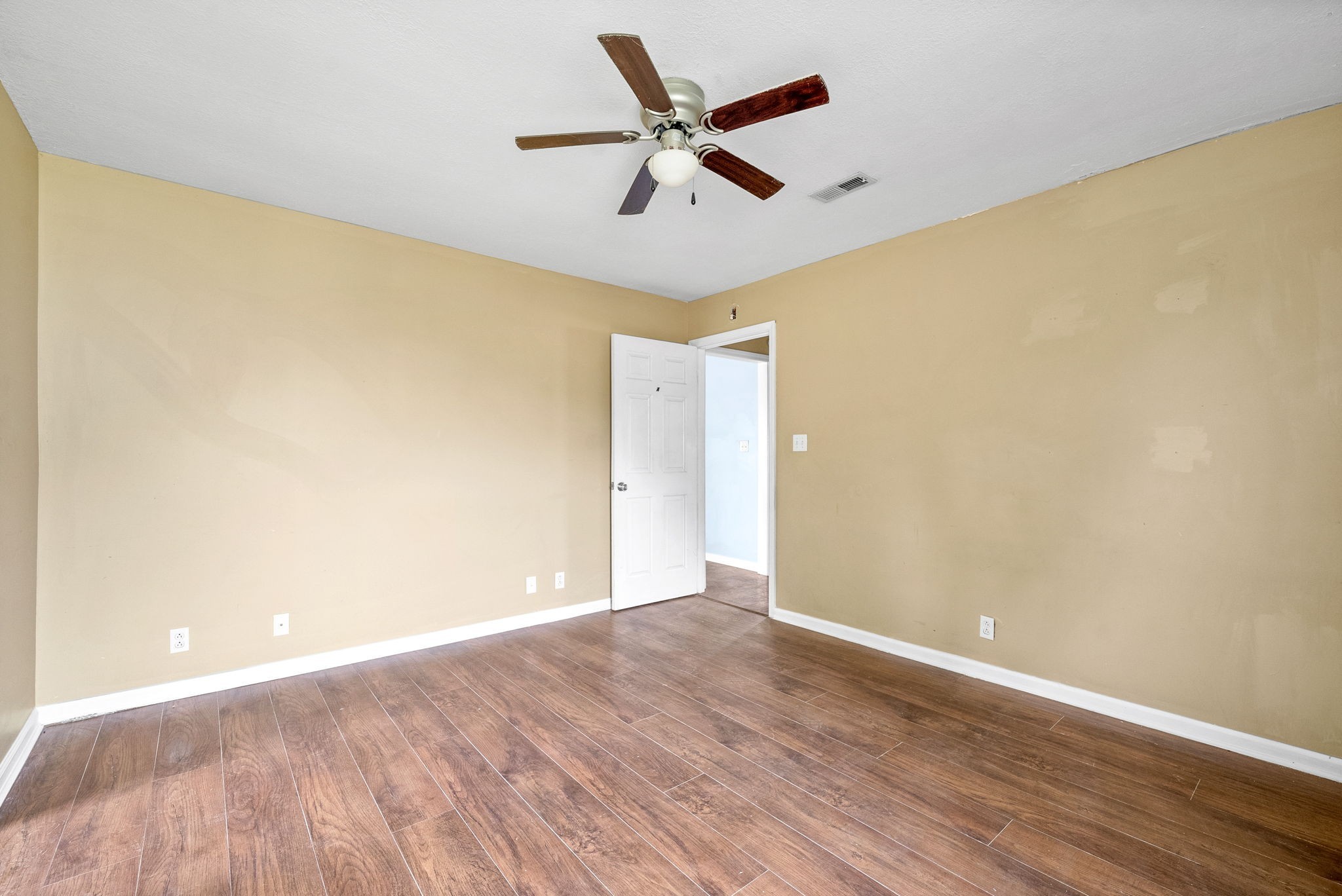 1074 Meshaw Trl Property Photo 19
