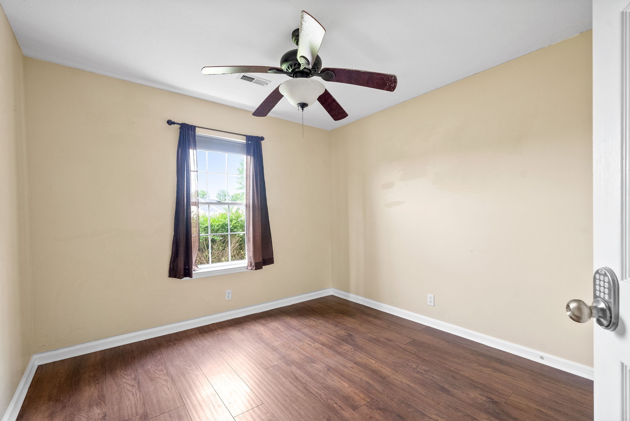 1074 Meshaw Trl Property Photo 24