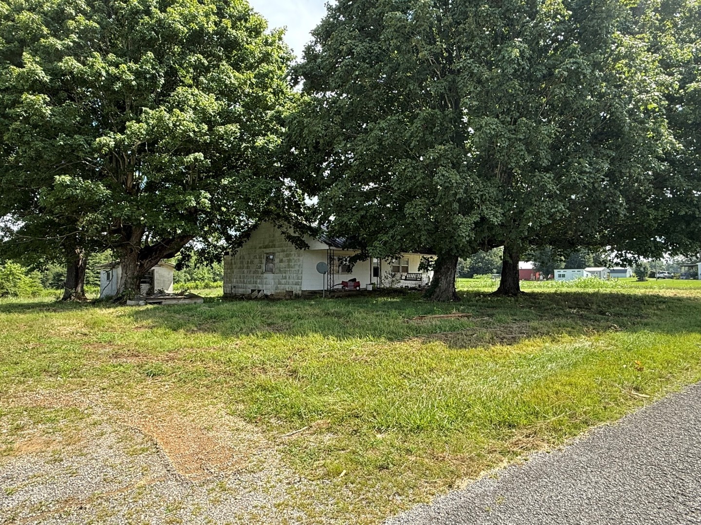 672 Blanton School Rd Property Photo 1
