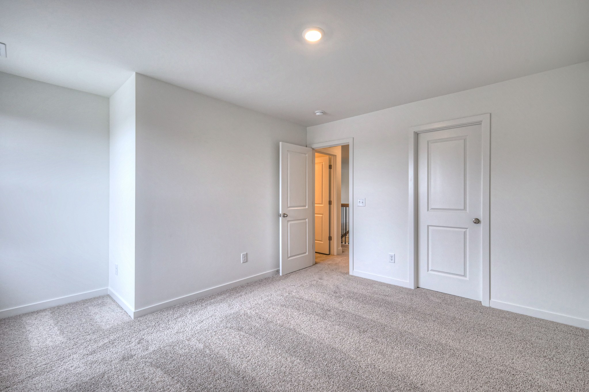 2584 Triple Crown Cir Property Photo 16