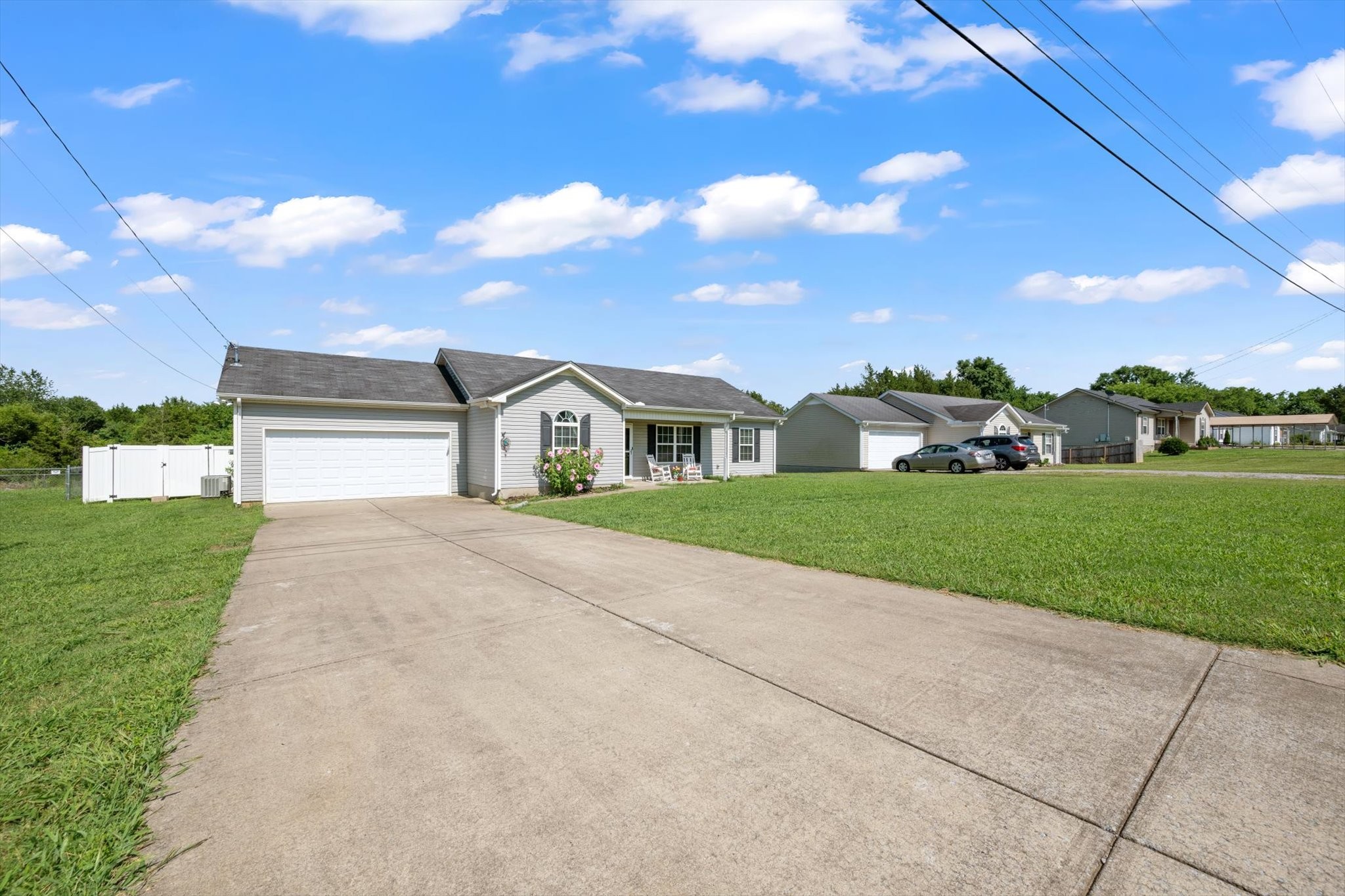 1401 Bairdscorner Dr Property Photo 4