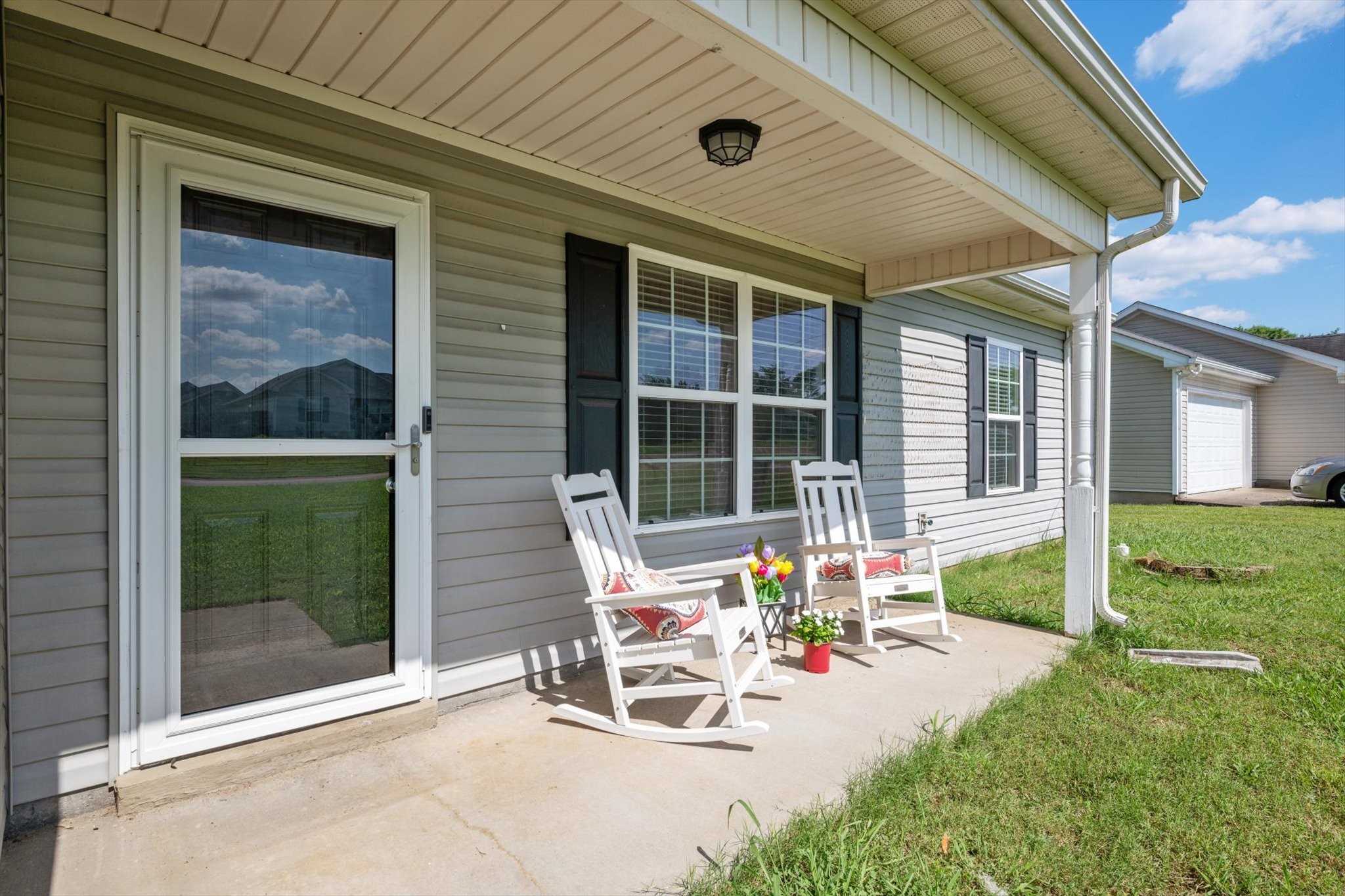 1401 Bairdscorner Dr Property Photo 6