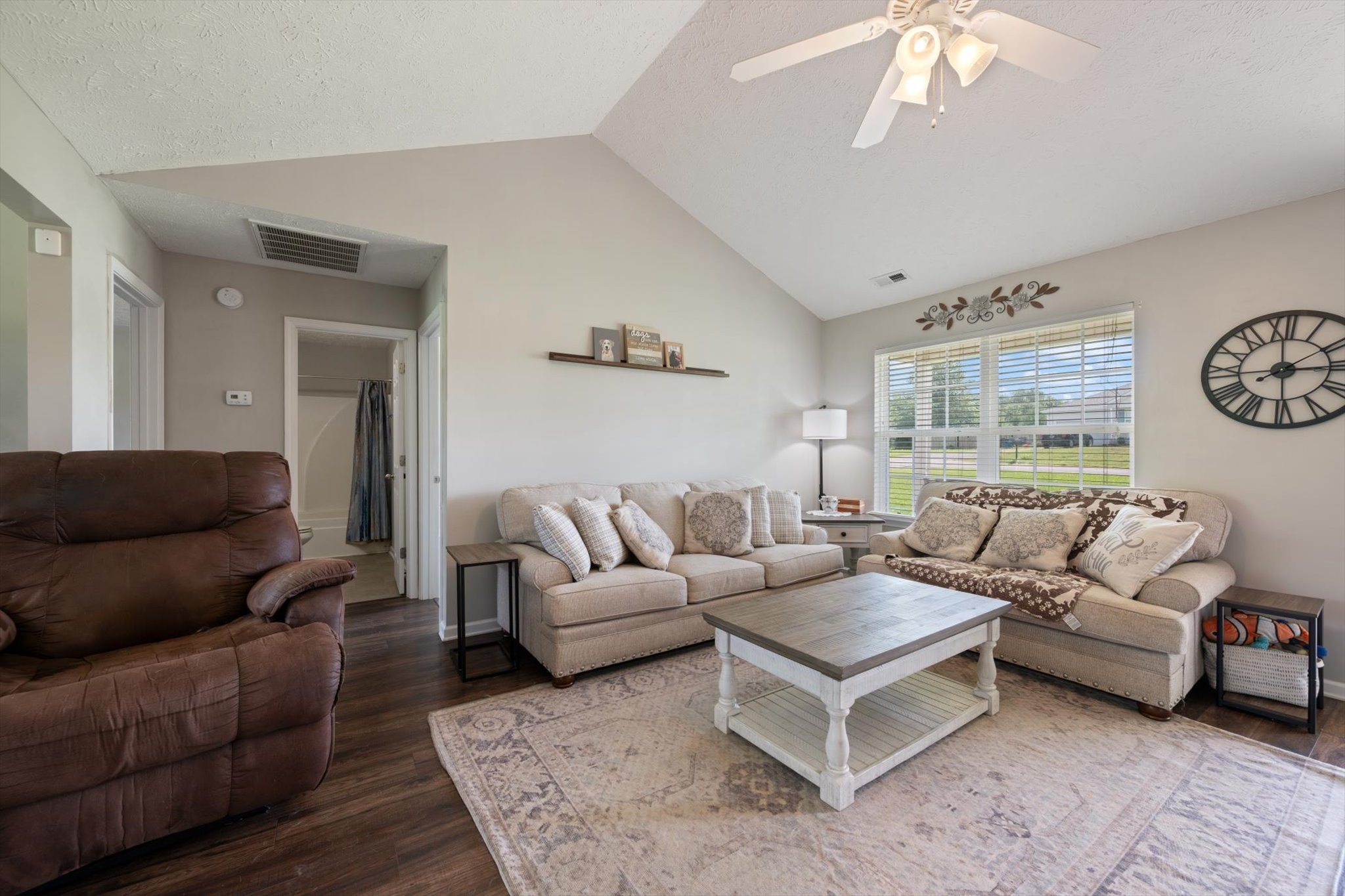 1401 Bairdscorner Dr Property Photo 15