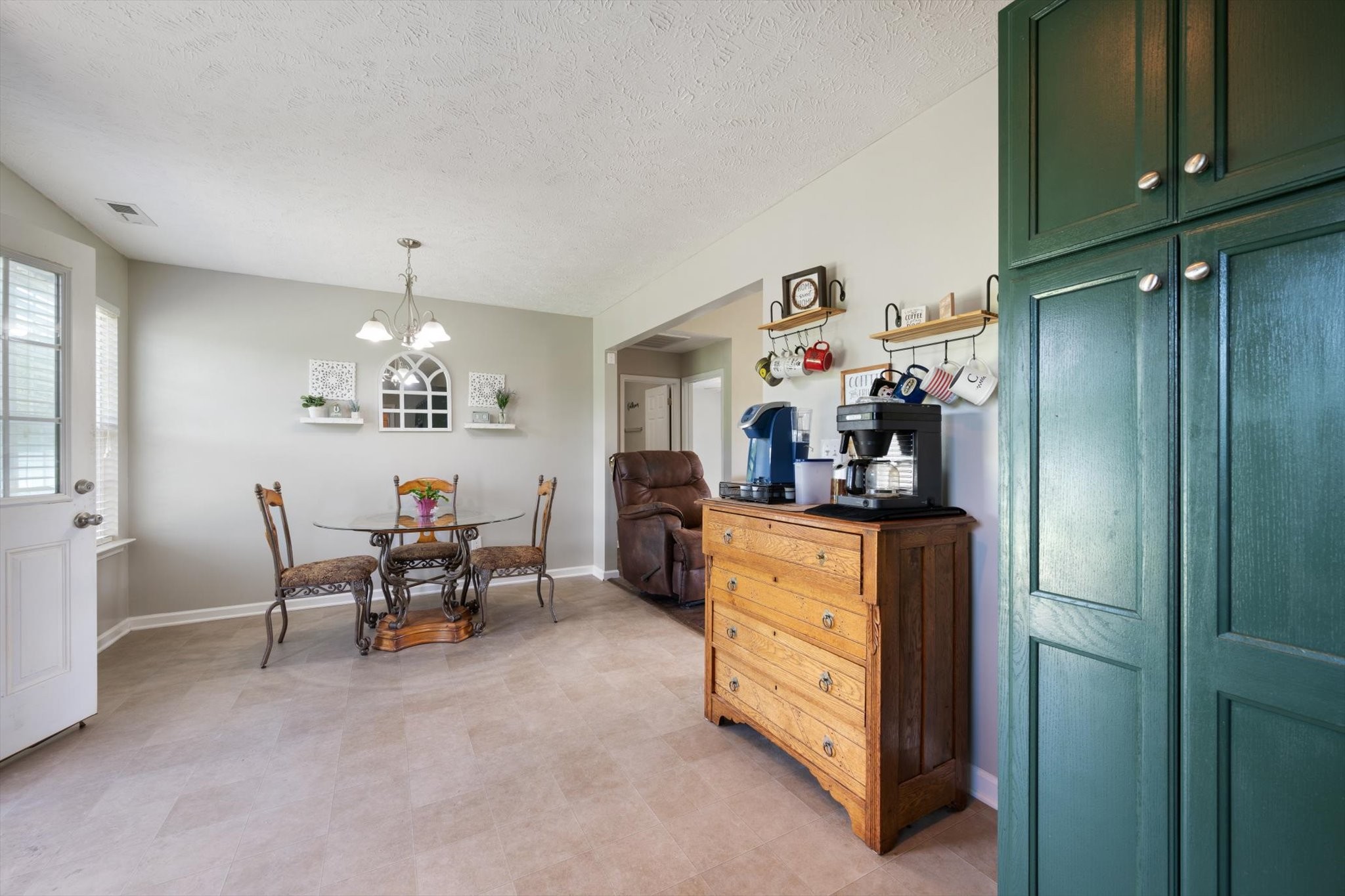 1401 Bairdscorner Dr Property Photo 18
