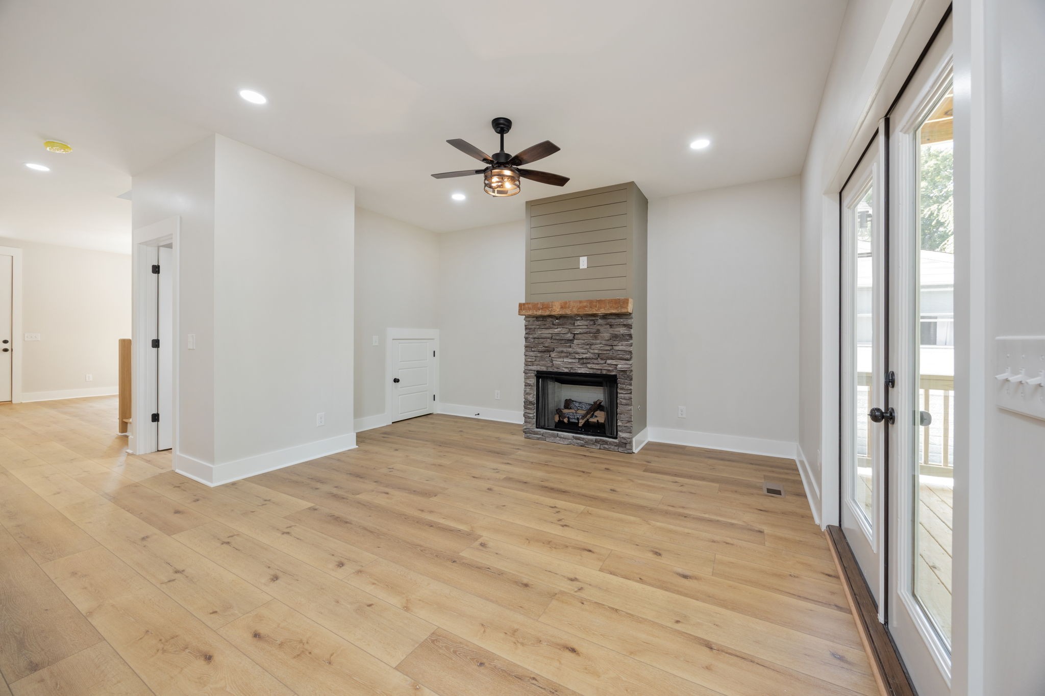 403 Boren St Property Photo 19