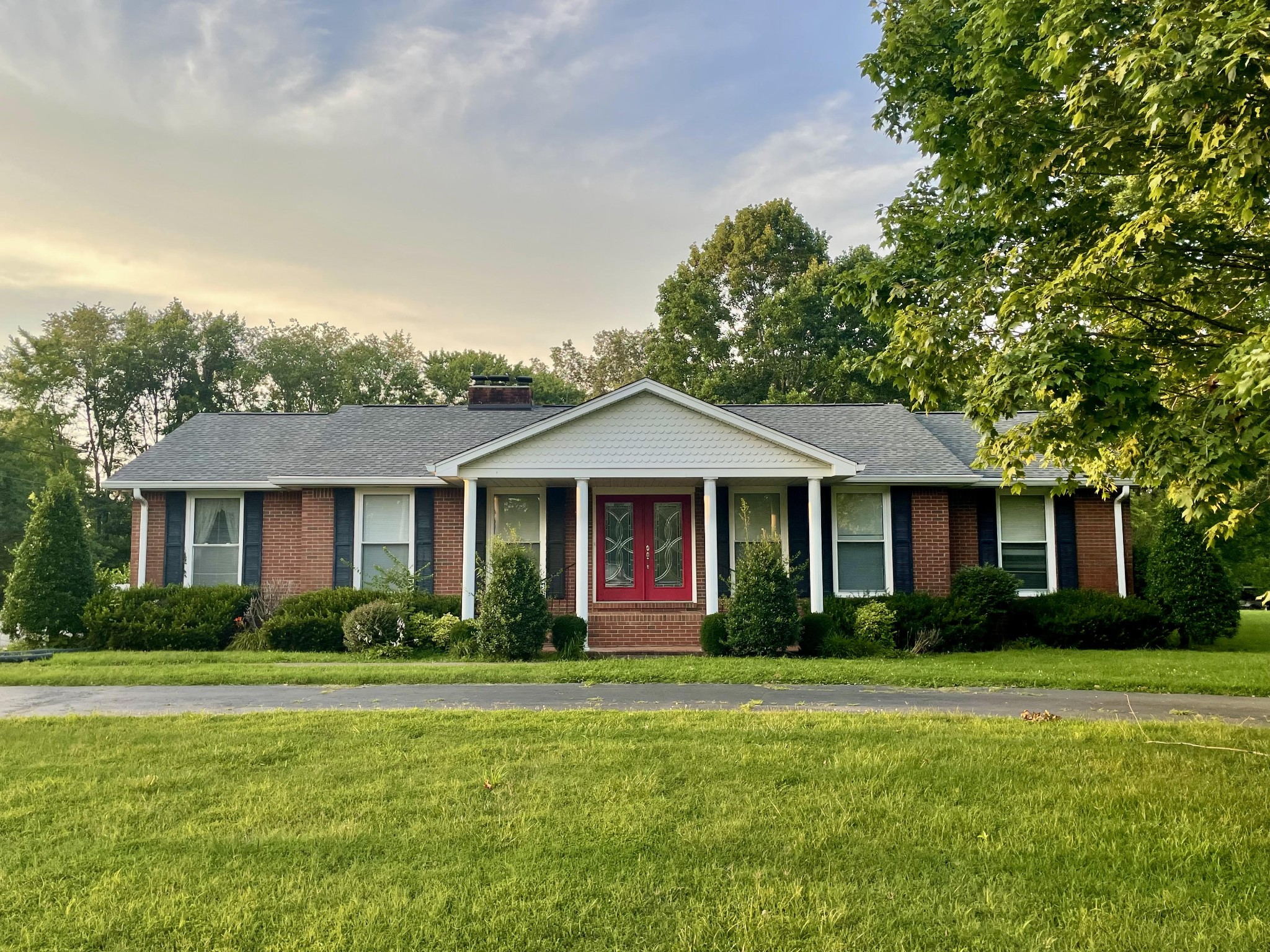 1502 Highway 12, N Property Photo 1