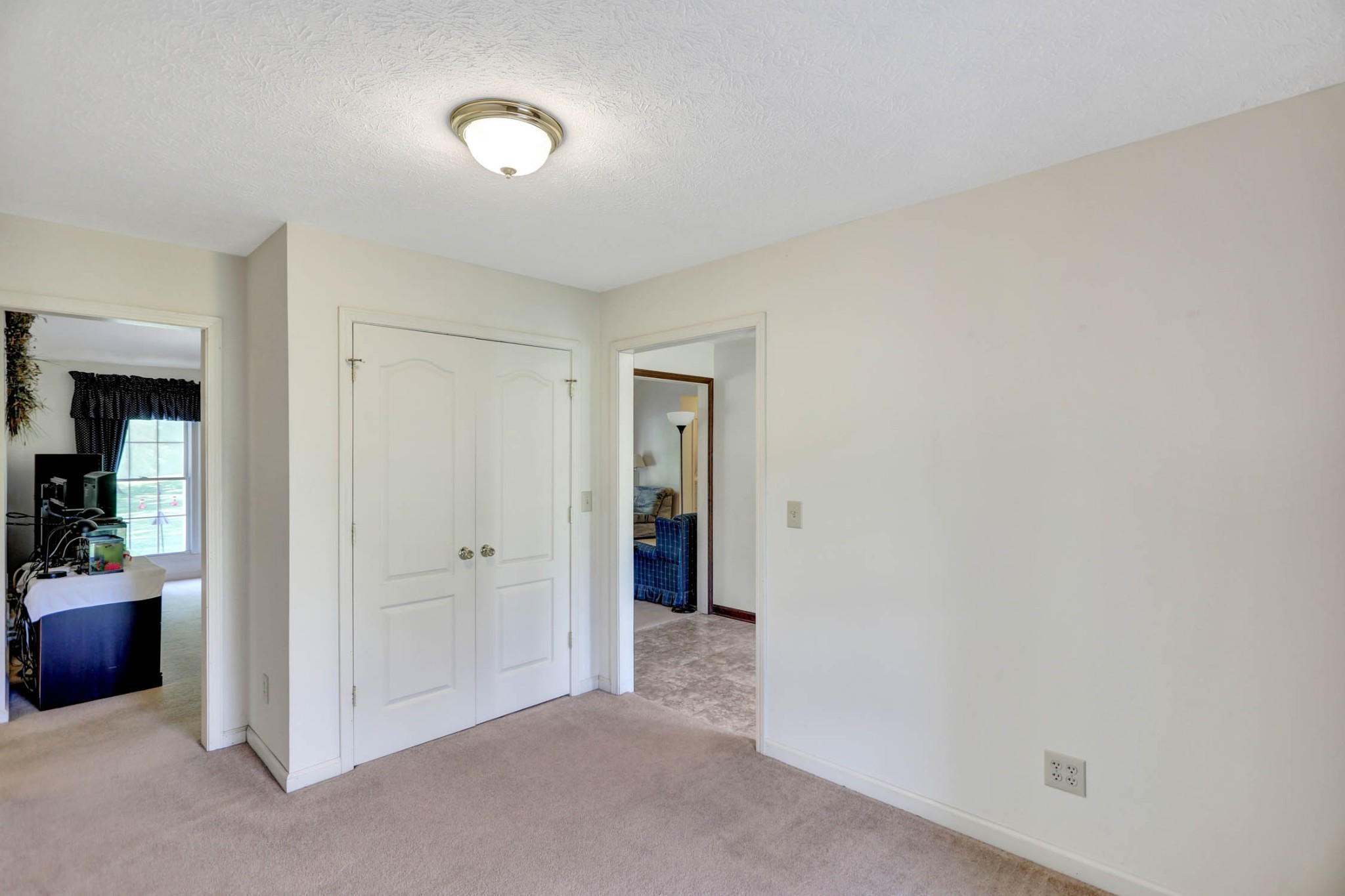 1122 Fairfield Rd Property Photo 14