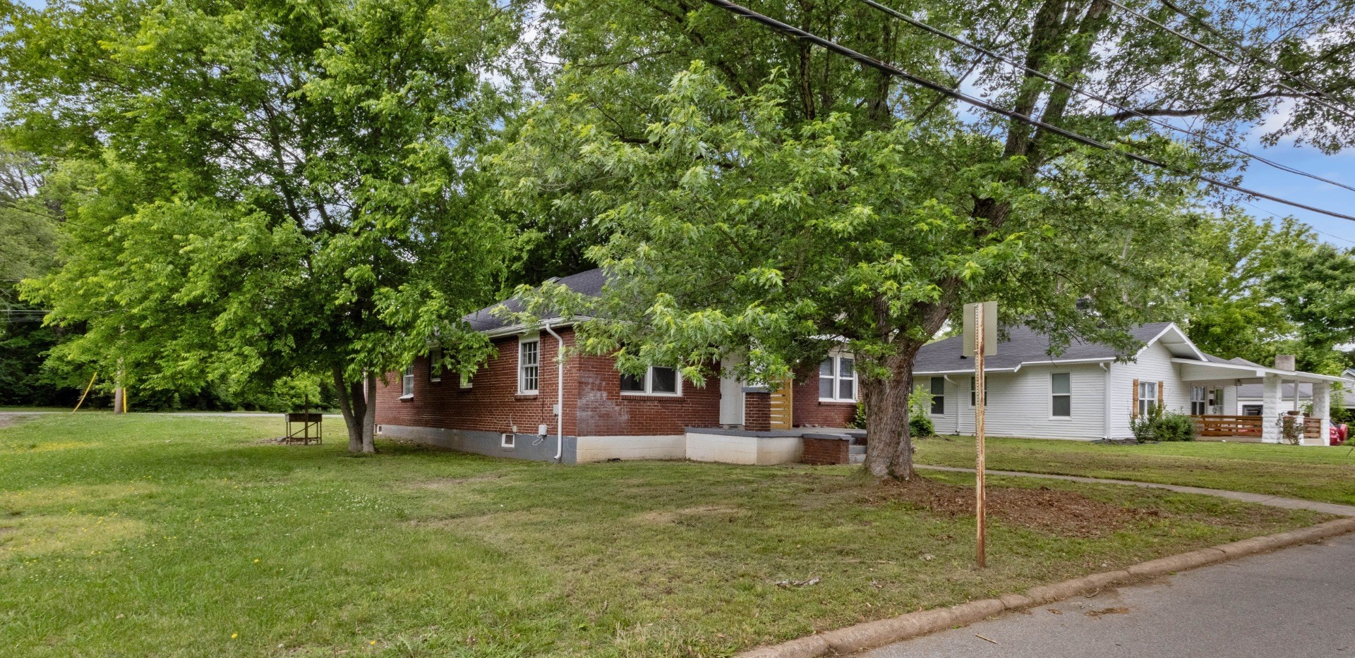815 Stafford St Property Photo 3