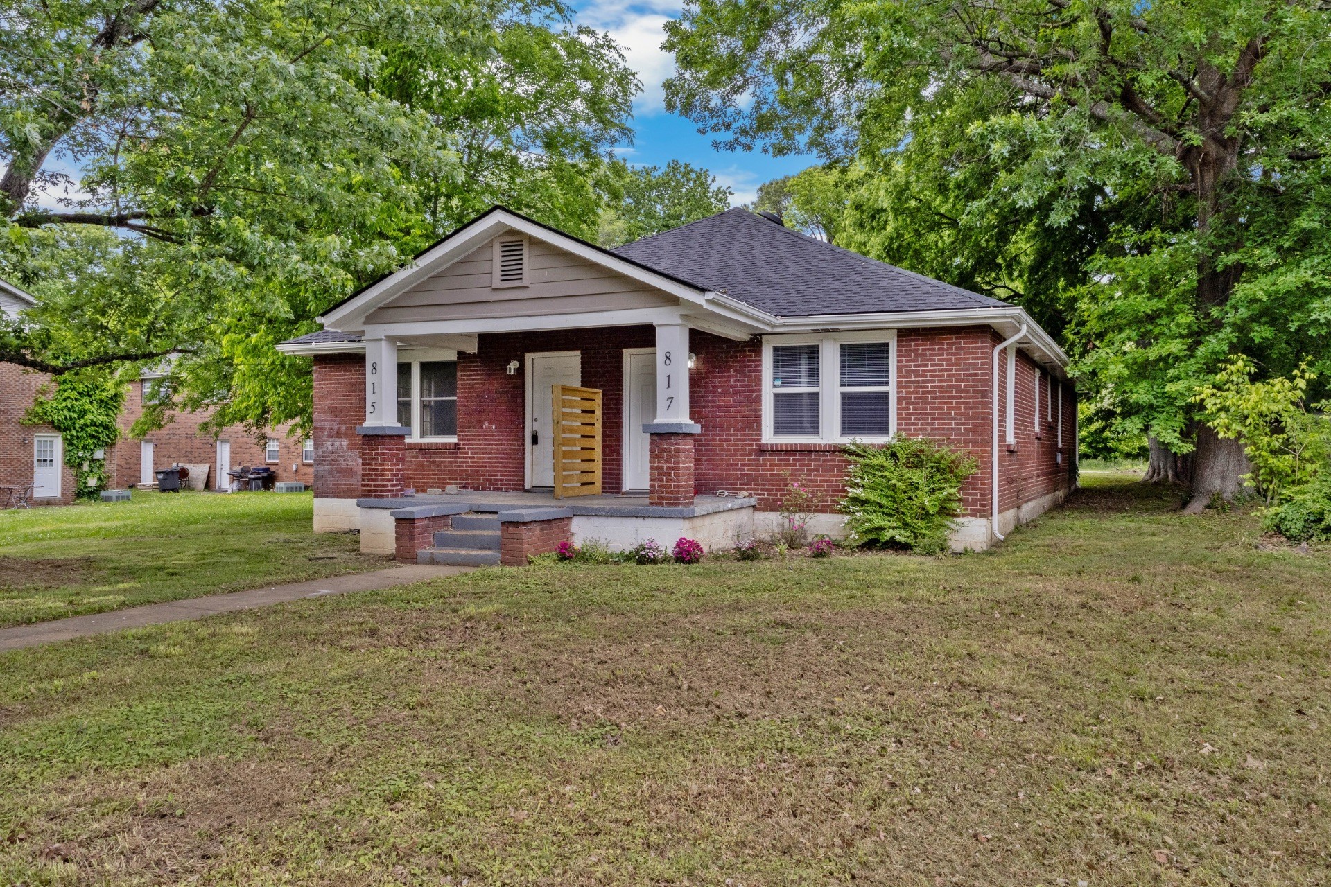 815 Stafford St Property Photo 6