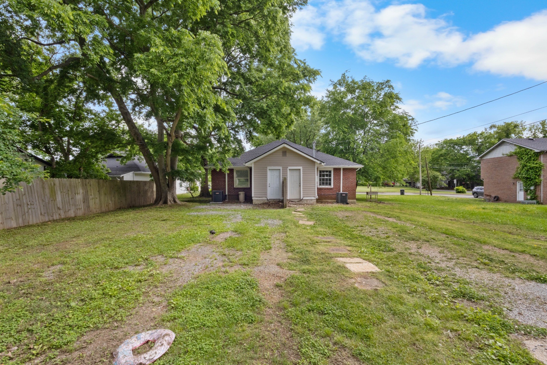 815 Stafford St Property Photo 25