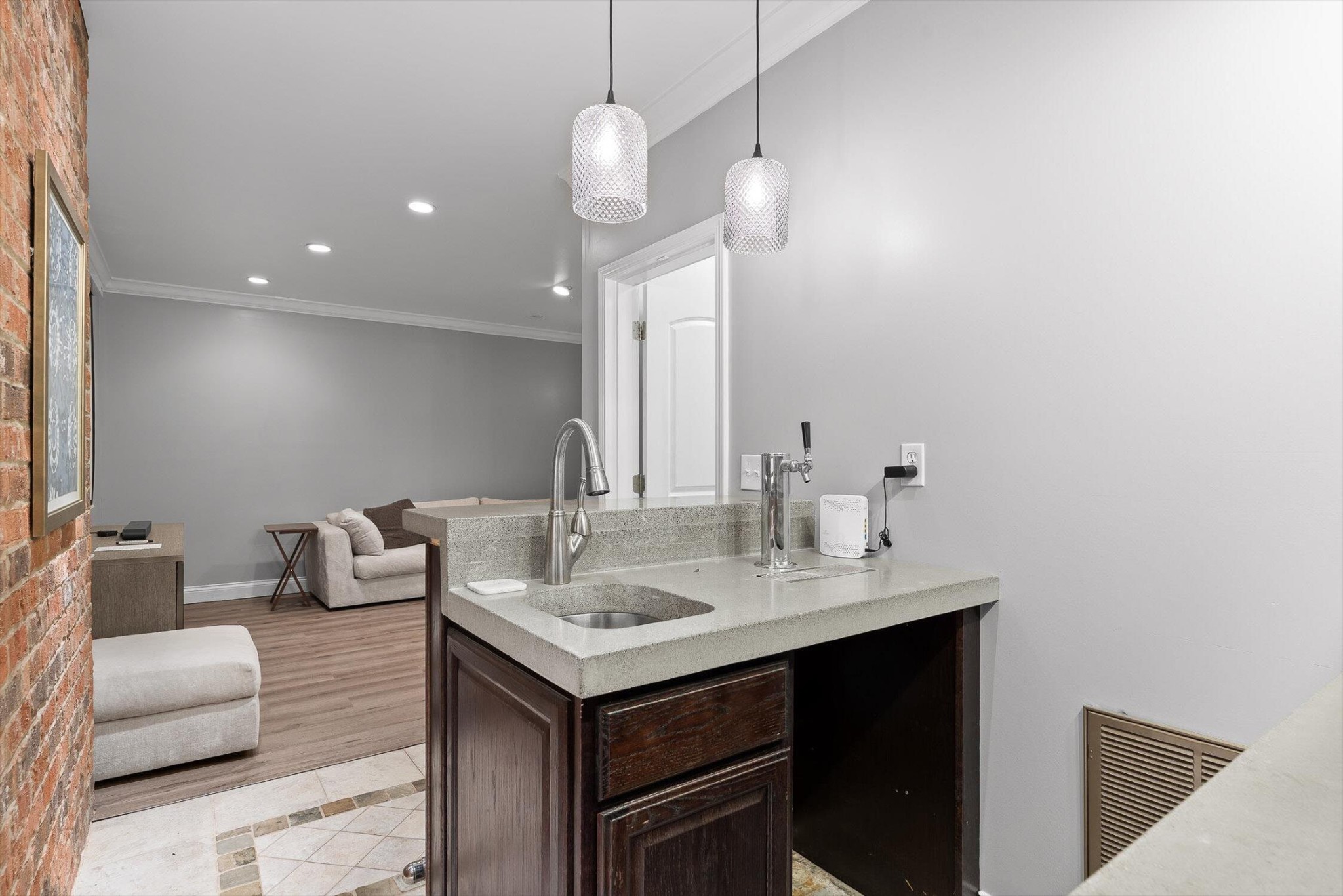 715 Forest Avenue Property Photo 42
