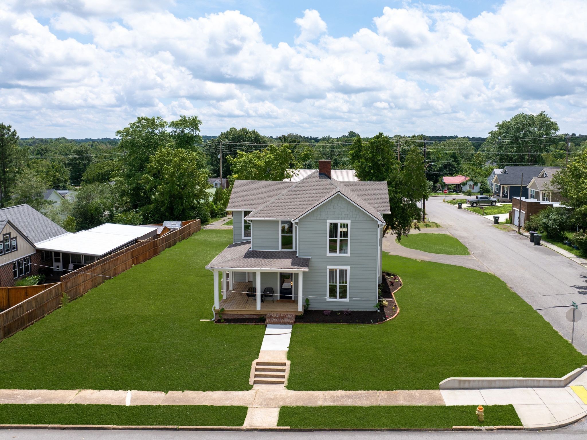 414 West College Street Property Photo 4