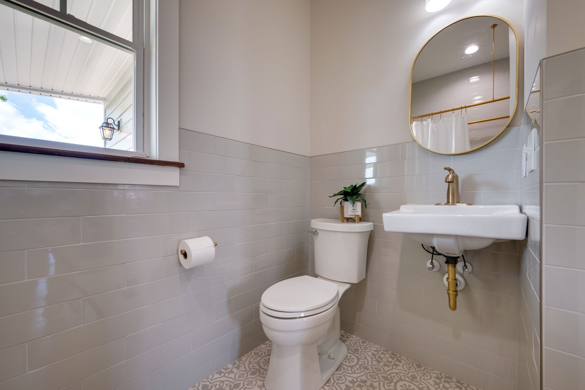 414 West College Street Property Photo 37