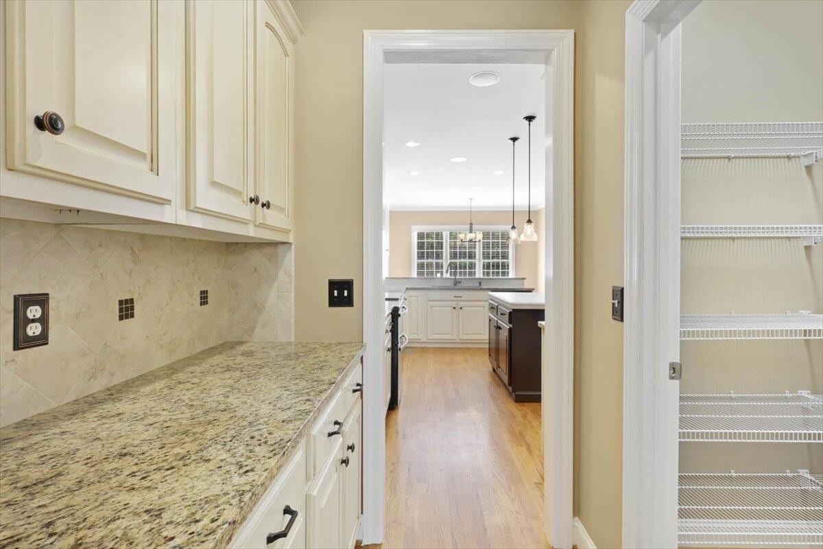 1684 Chippenham Drive Property Photo 15