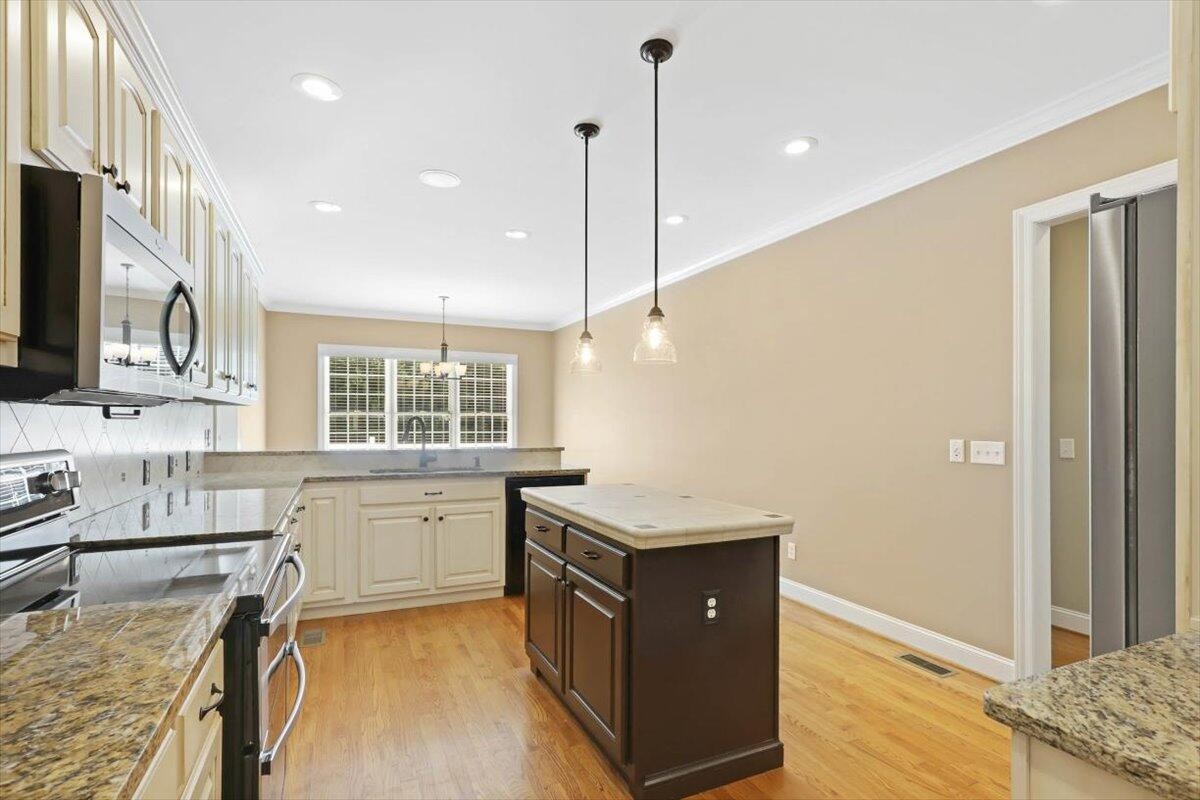 1684 Chippenham Drive Property Photo 16