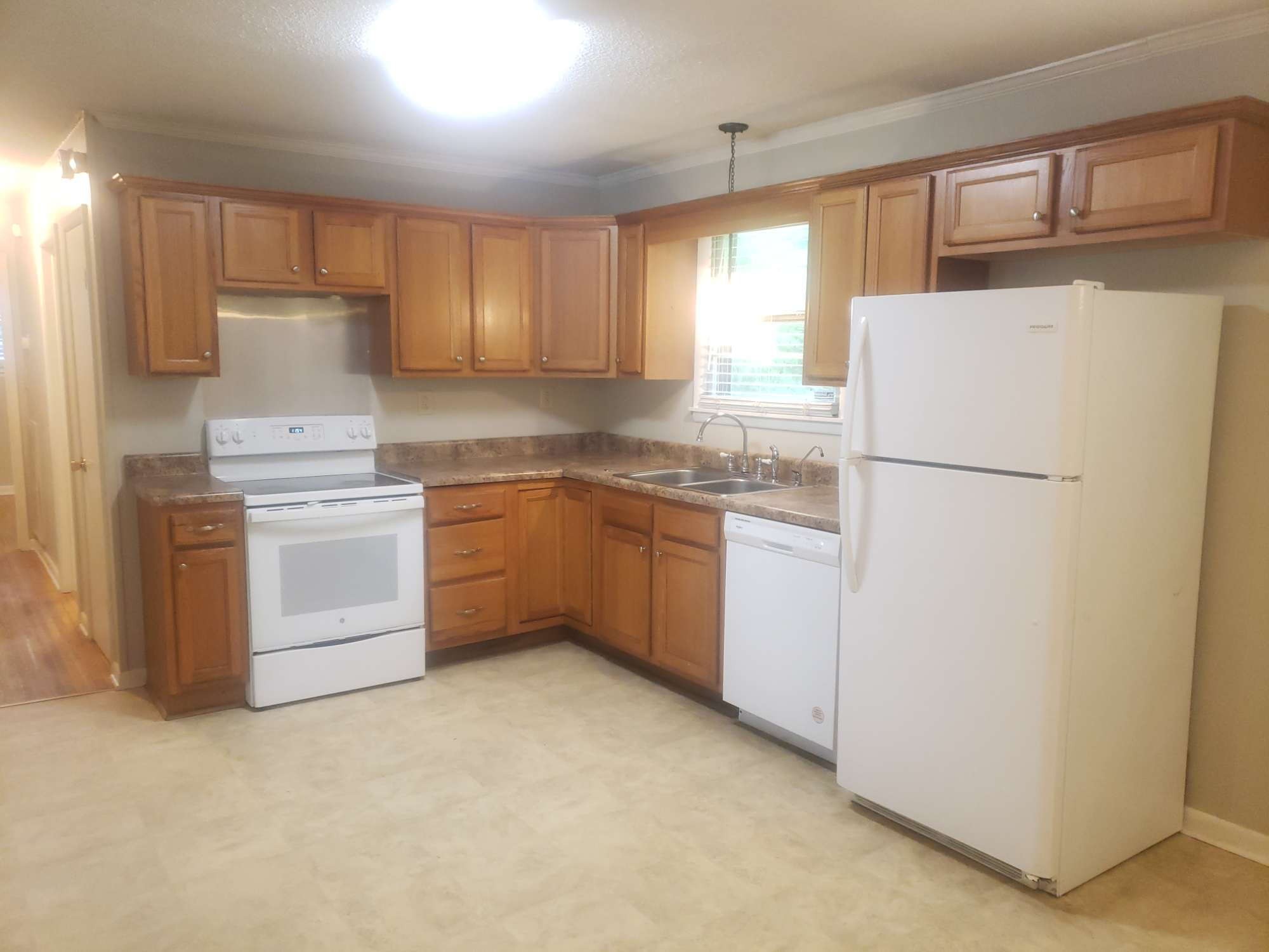 206 Highland Ave Property Photo 5