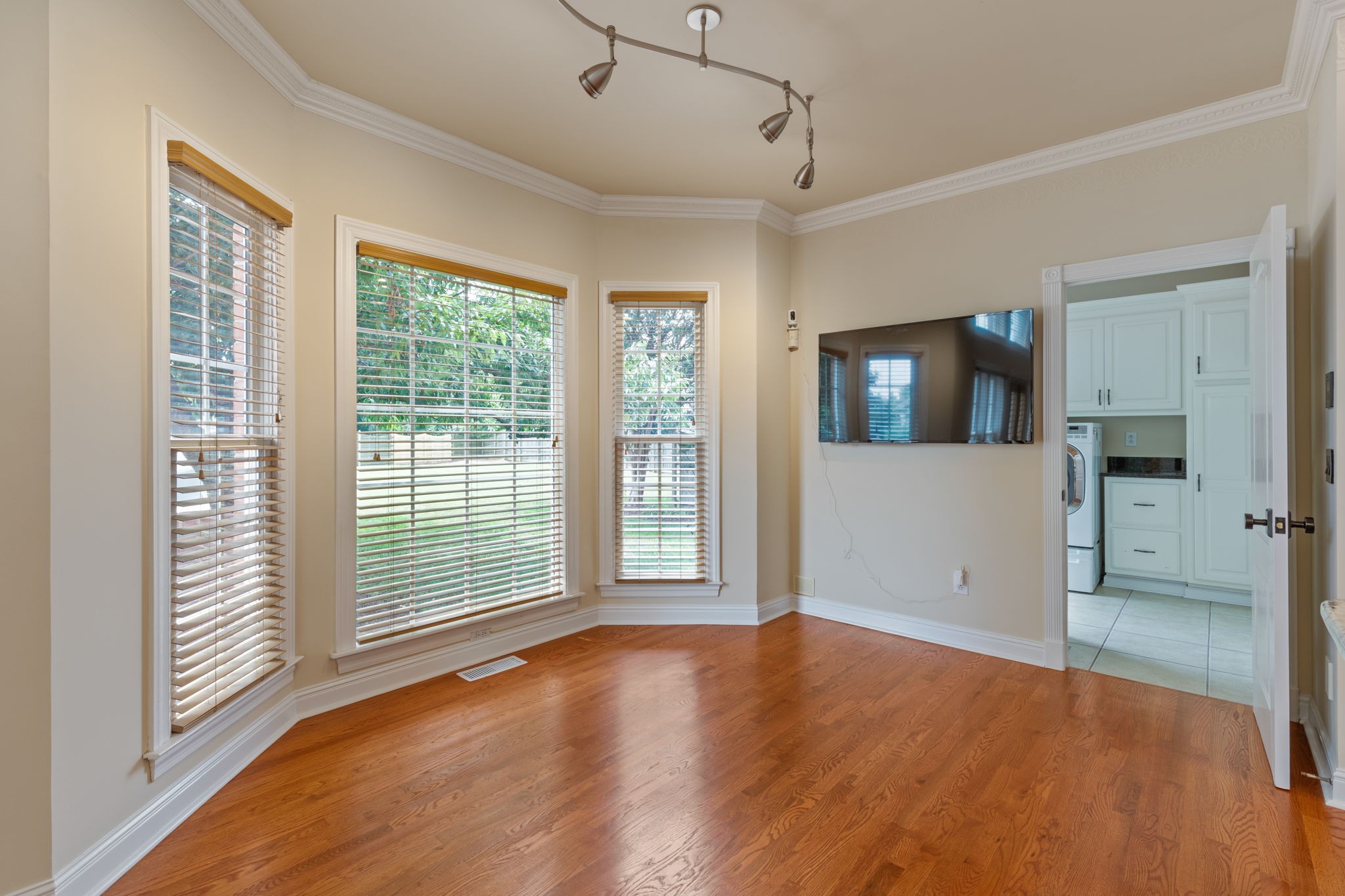1607 Ashford Ct Property Photo 23