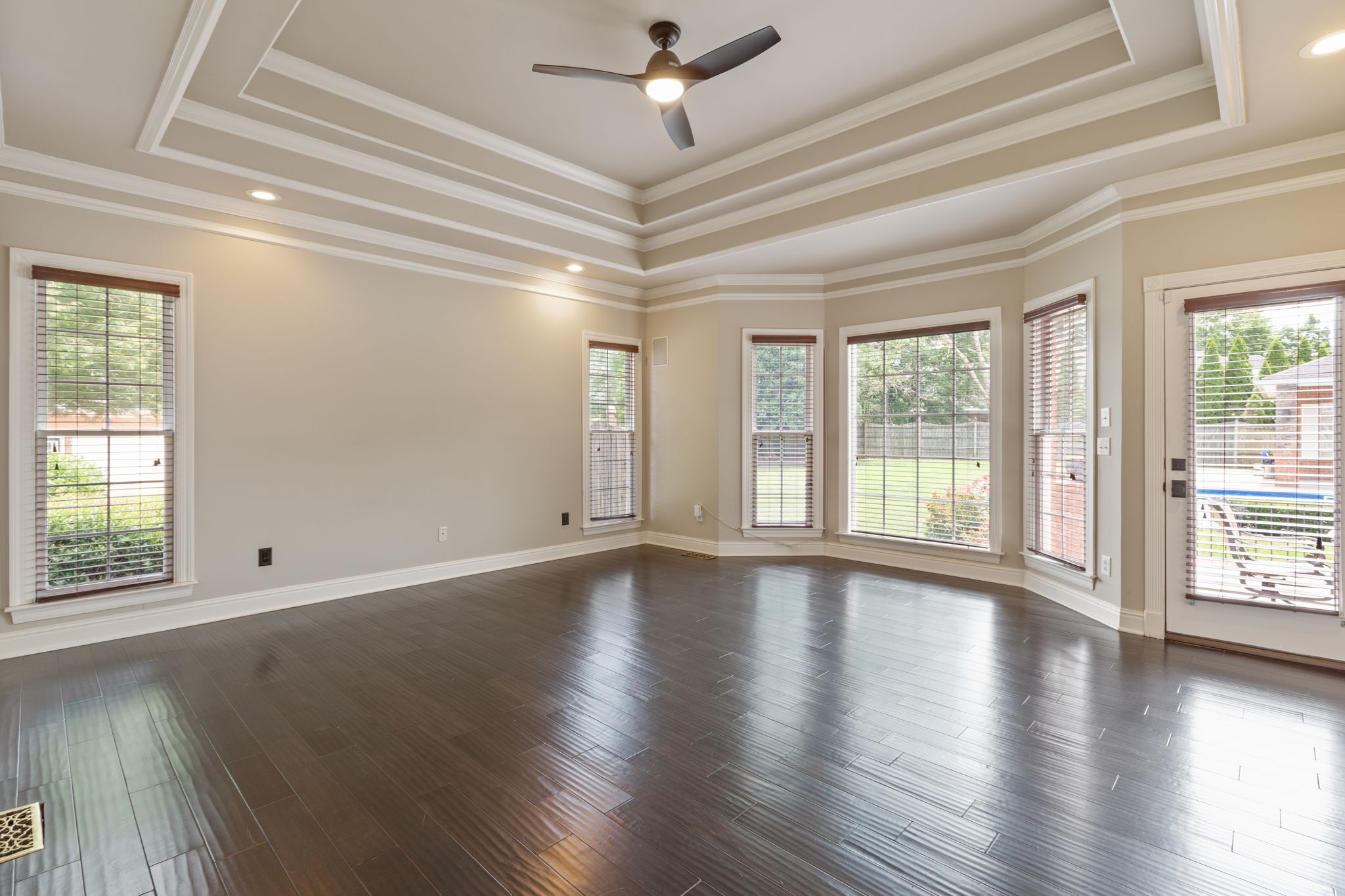 1607 Ashford Ct Property Photo 25